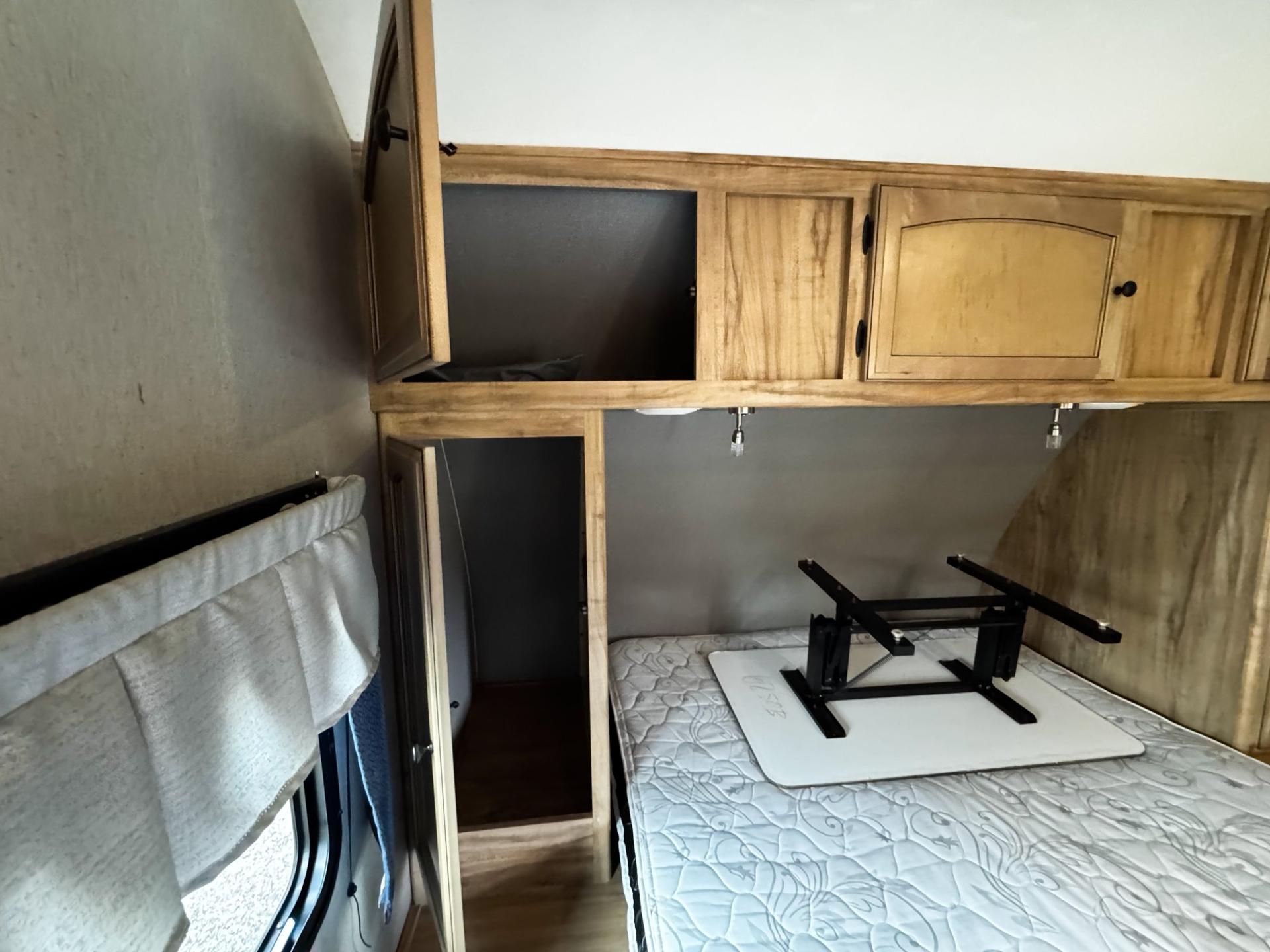 2018 Coachmen 2018 Coachmen Freedom Express - thumbnail 16