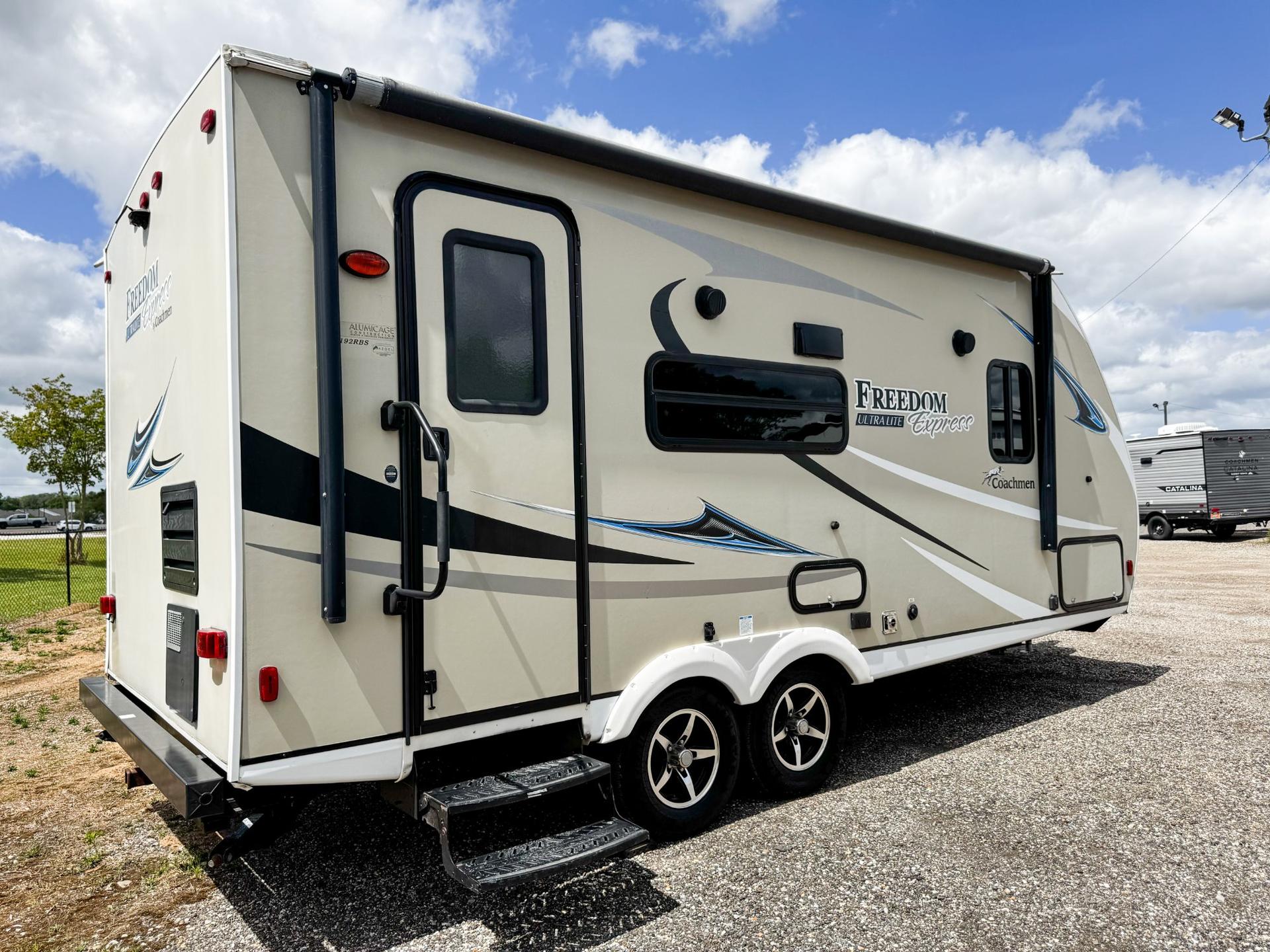 2018 Coachmen 2018 Coachmen Freedom Express - thumbnail 24