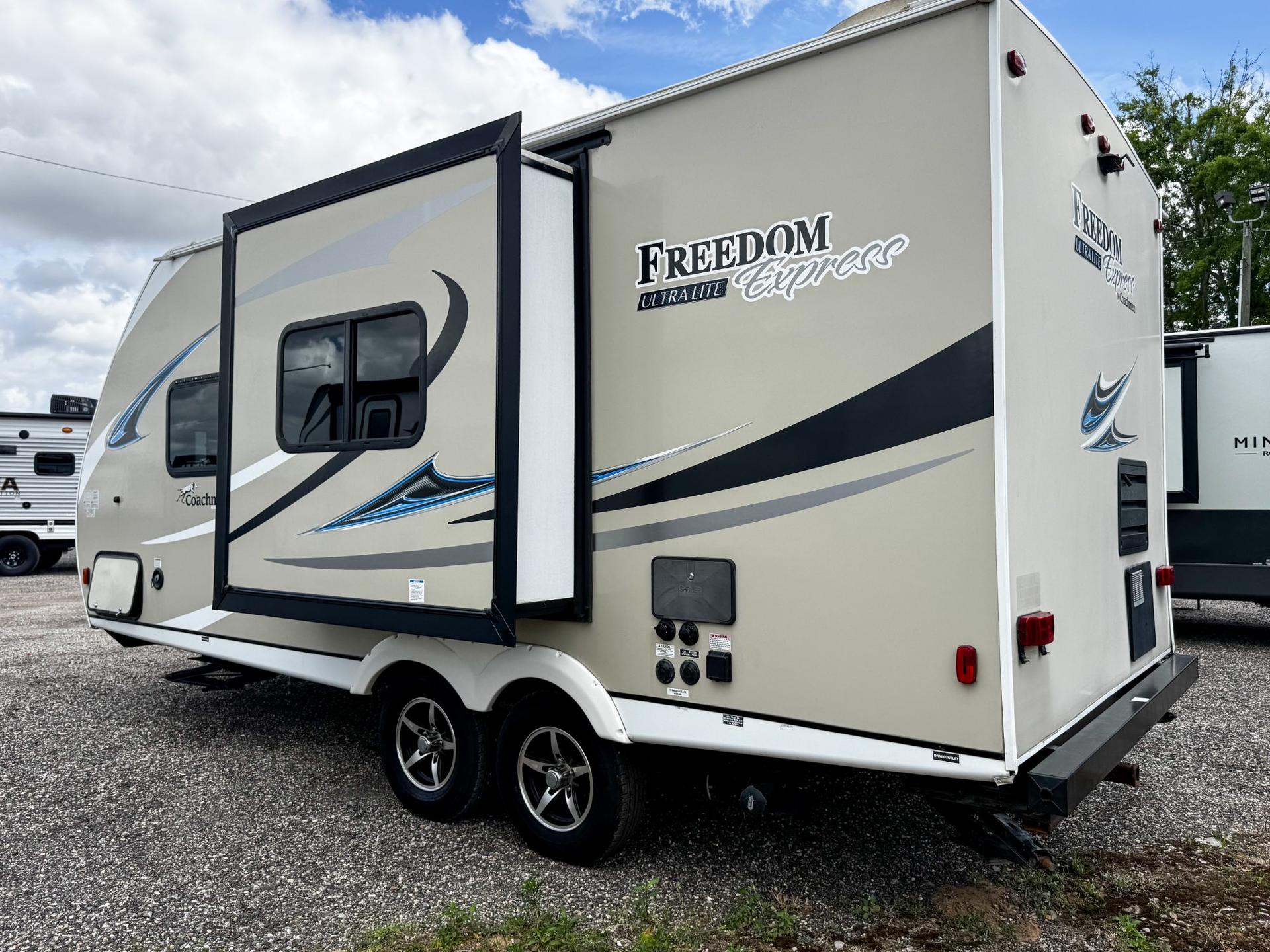 2018 Coachmen 2018 Coachmen Freedom Express - thumbnail 26