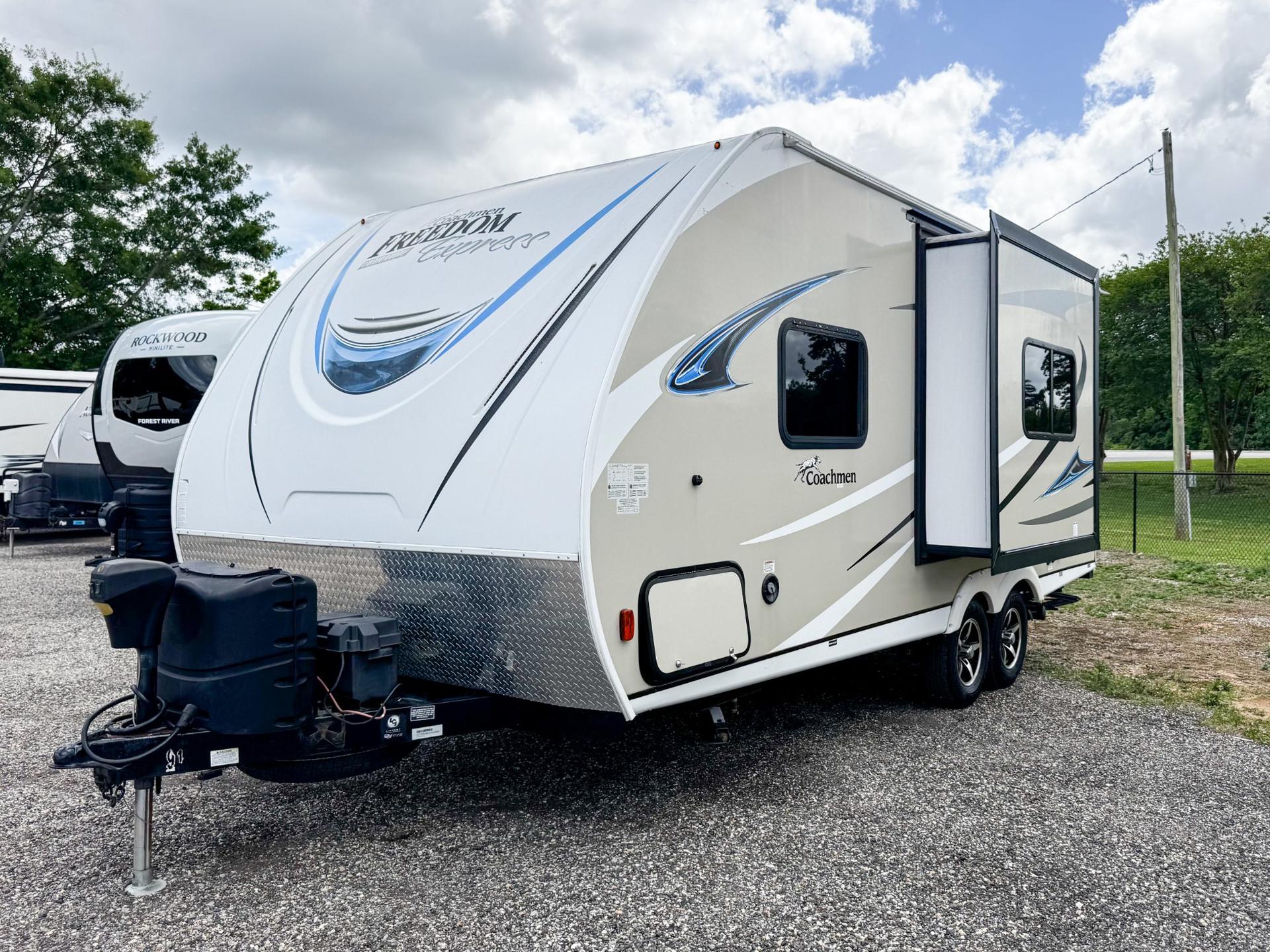 2018 Coachmen 2018 Coachmen Freedom Express - thumbnail 27