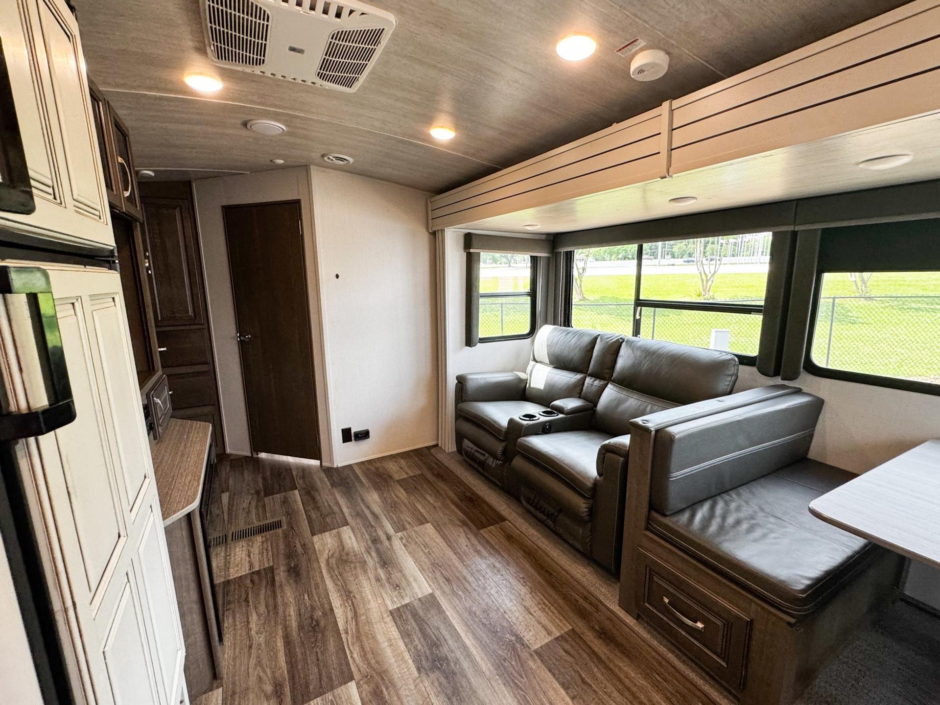 2021 Keystone 2021 Keystone Cougar - thumbnail 7