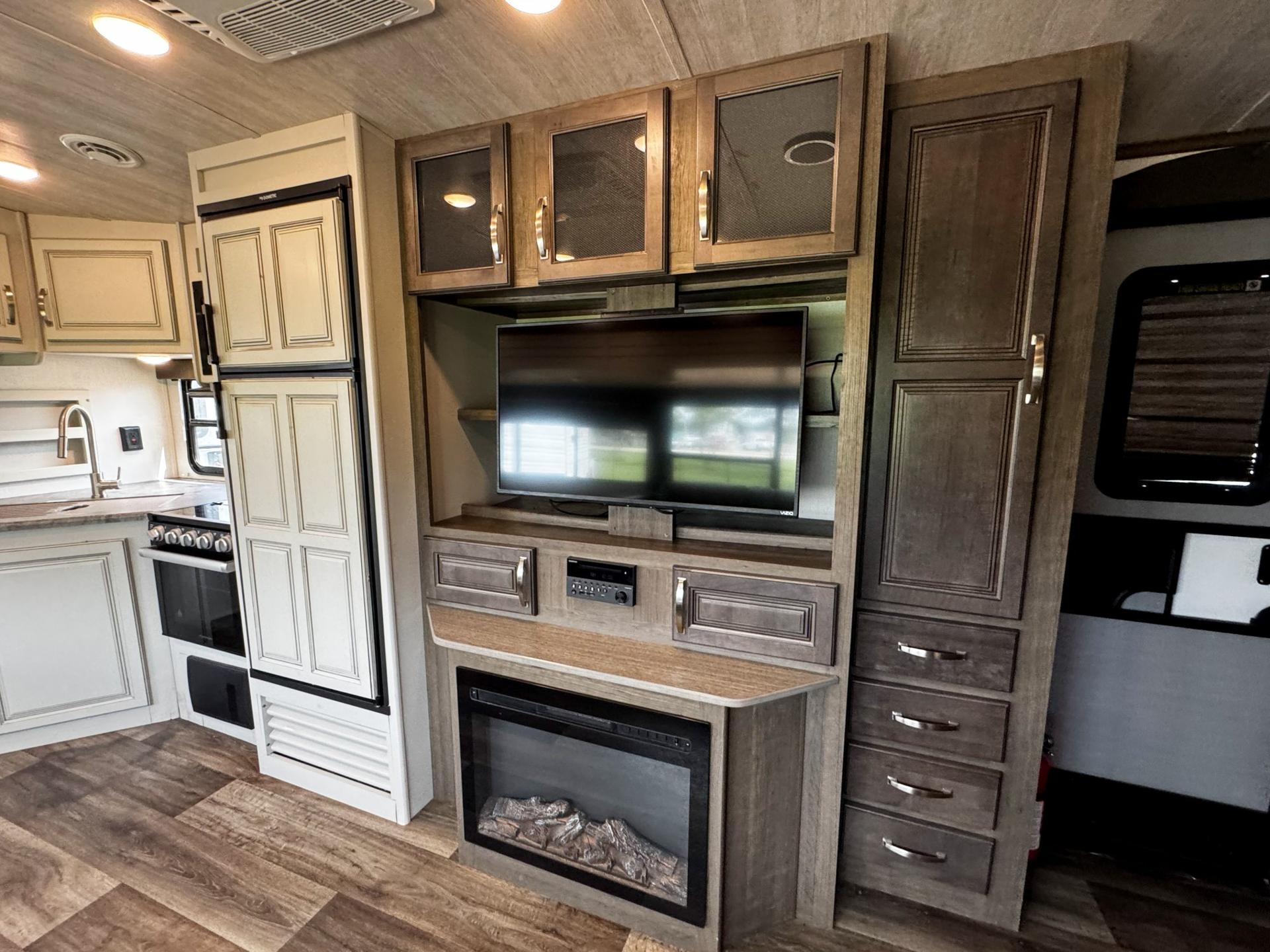 2021 Keystone 2021 Keystone Cougar - thumbnail 9