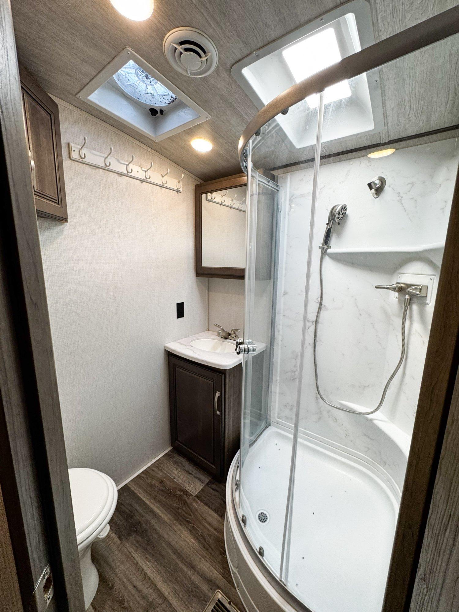 2021 Keystone 2021 Keystone Cougar - thumbnail 15