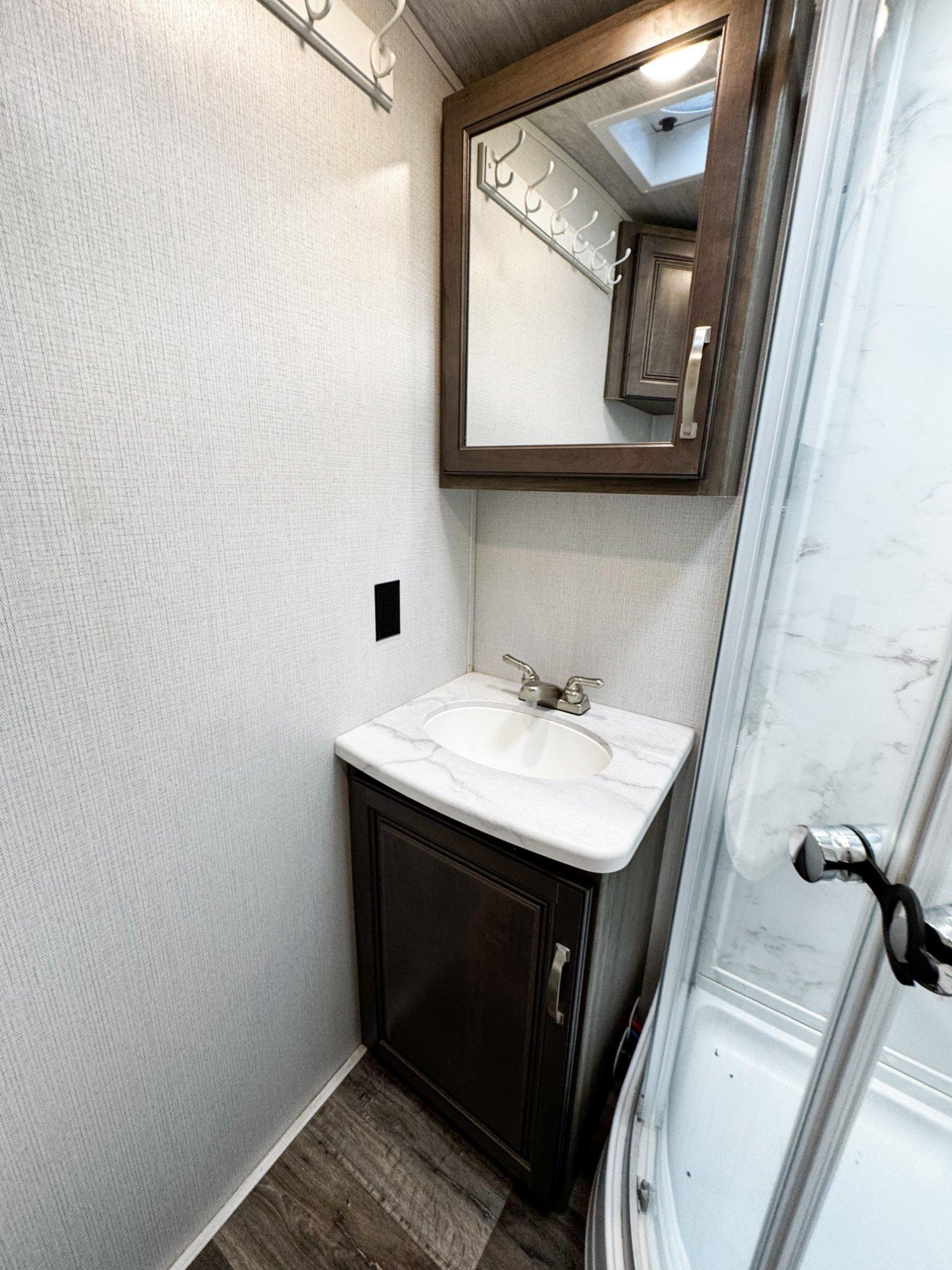 2021 Keystone 2021 Keystone Cougar - thumbnail 19