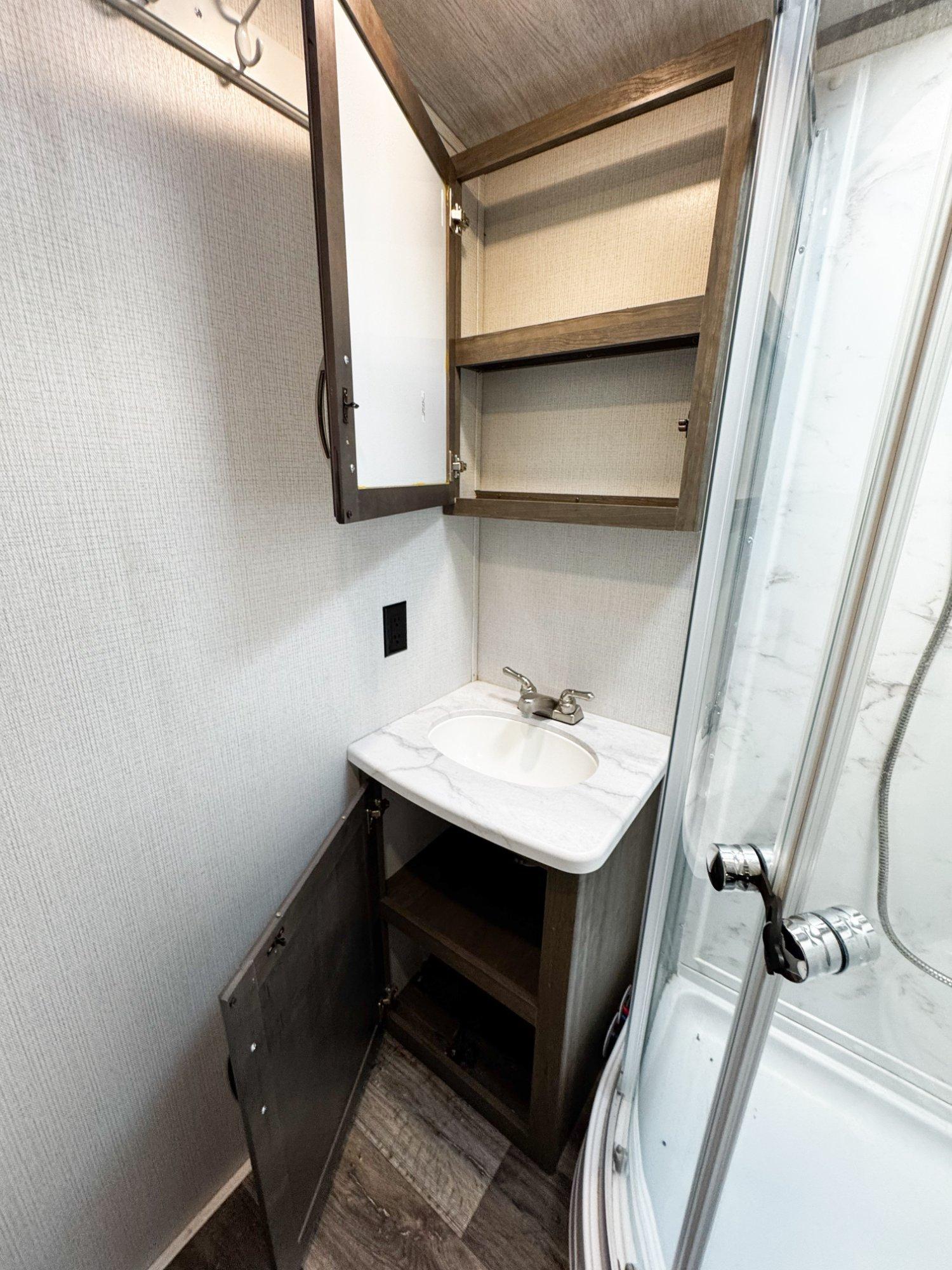 2021 Keystone 2021 Keystone Cougar - thumbnail 20