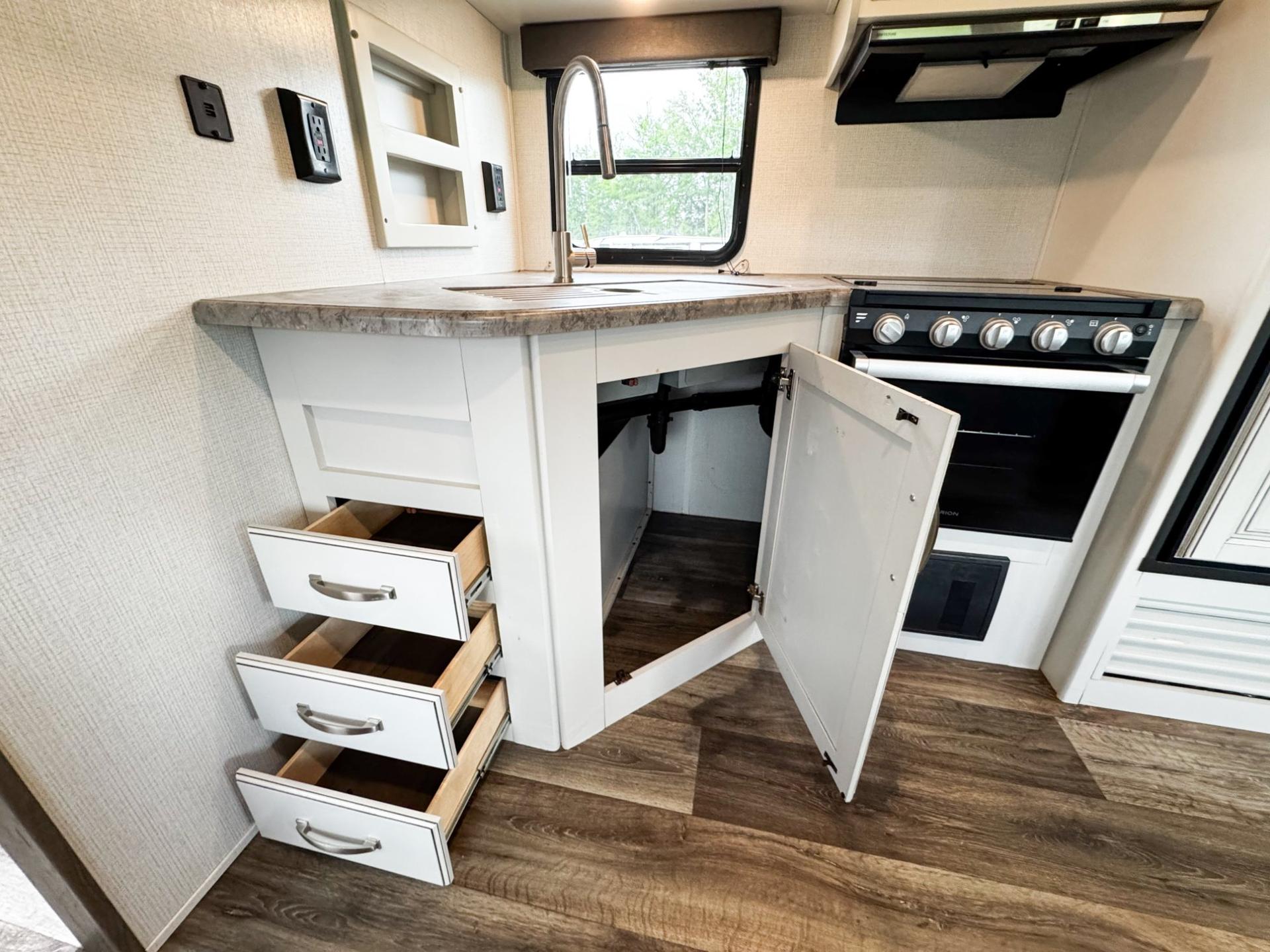 2021 Keystone 2021 Keystone Cougar - thumbnail 24