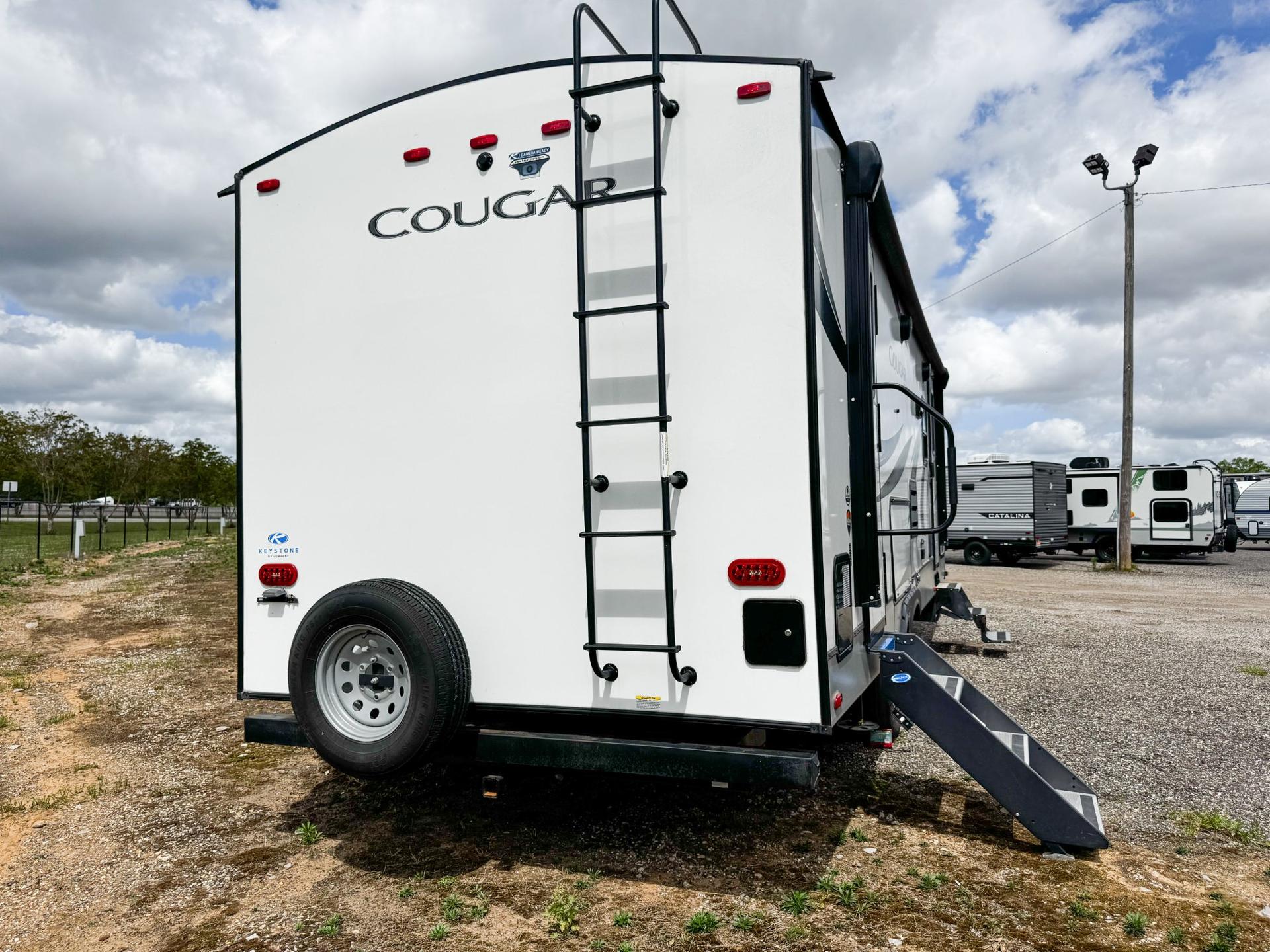2021 Keystone 2021 Keystone Cougar - thumbnail 40
