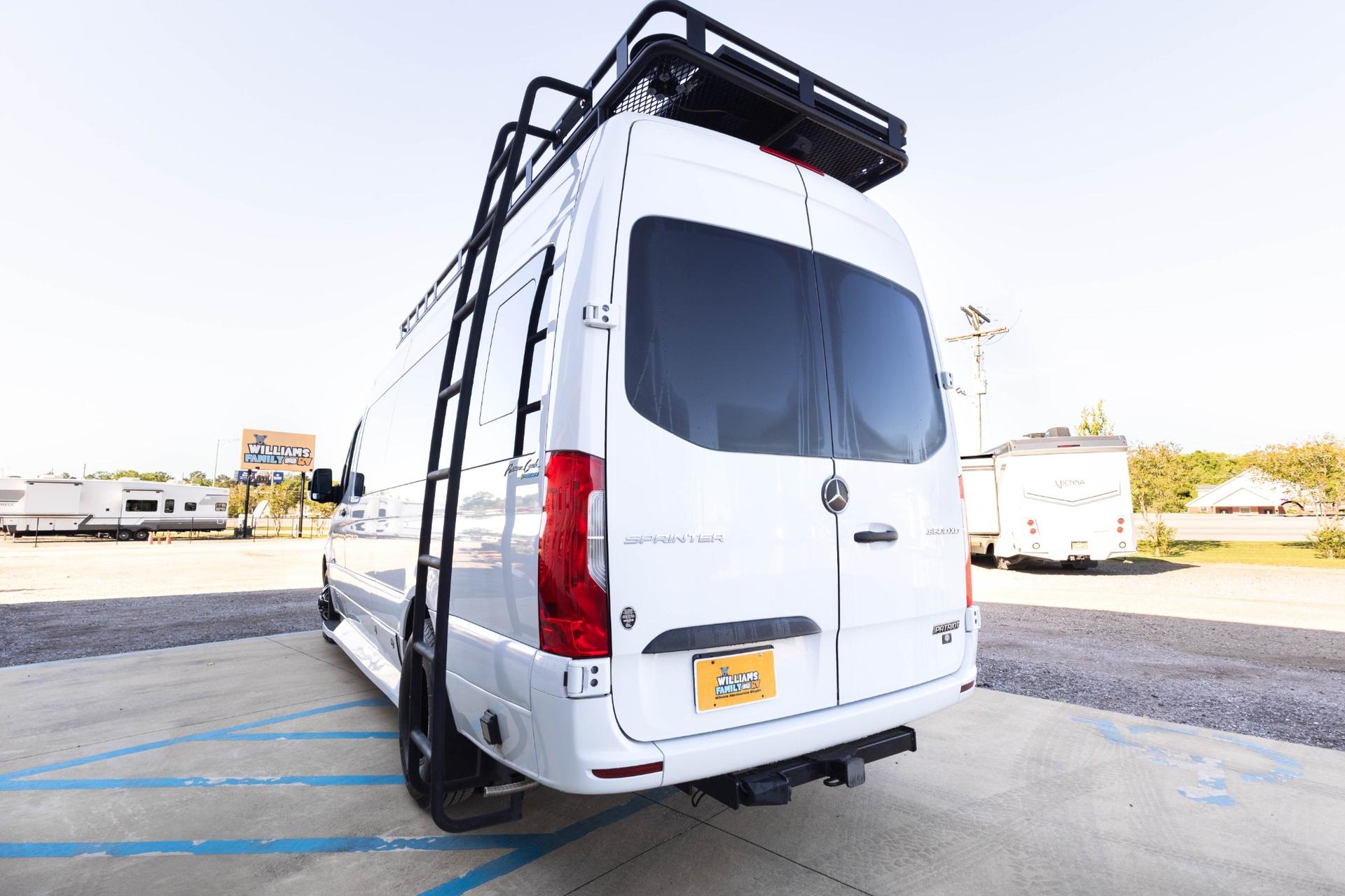 2023 Midwest Automotive Designs 2023 Midwest Automotive Designs Patriot - thumbnail 24