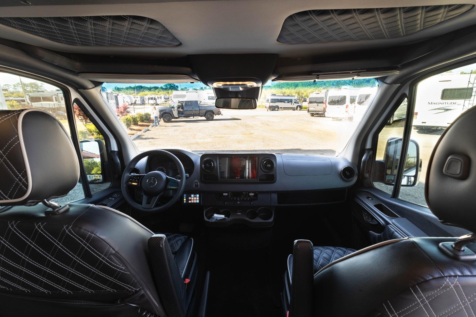 2023 Midwest Automotive Designs 2023 Midwest Automotive Designs Patriot - thumbnail 6