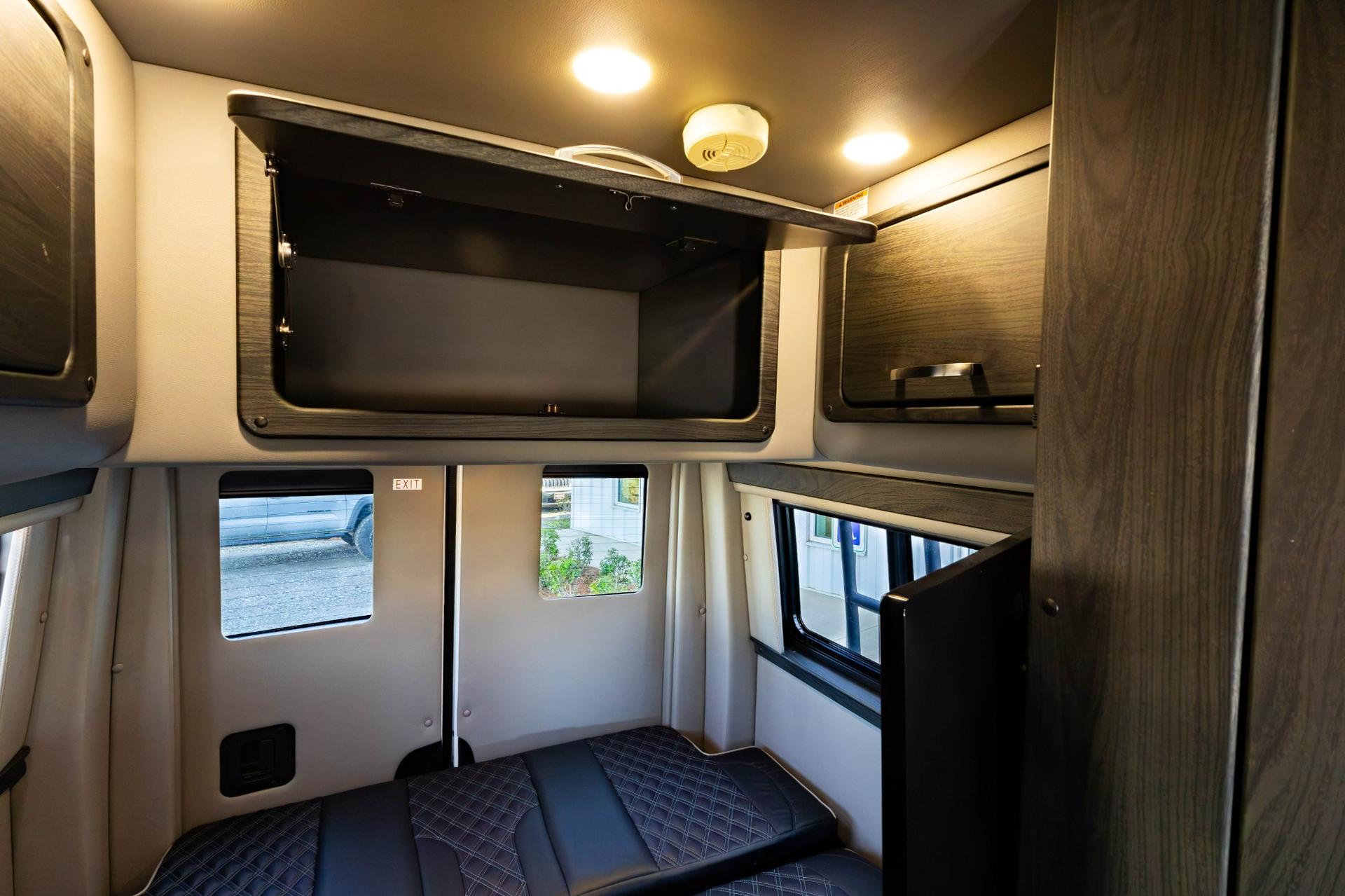 2023 Midwest Automotive Designs 2023 Midwest Automotive Designs Patriot - thumbnail 11