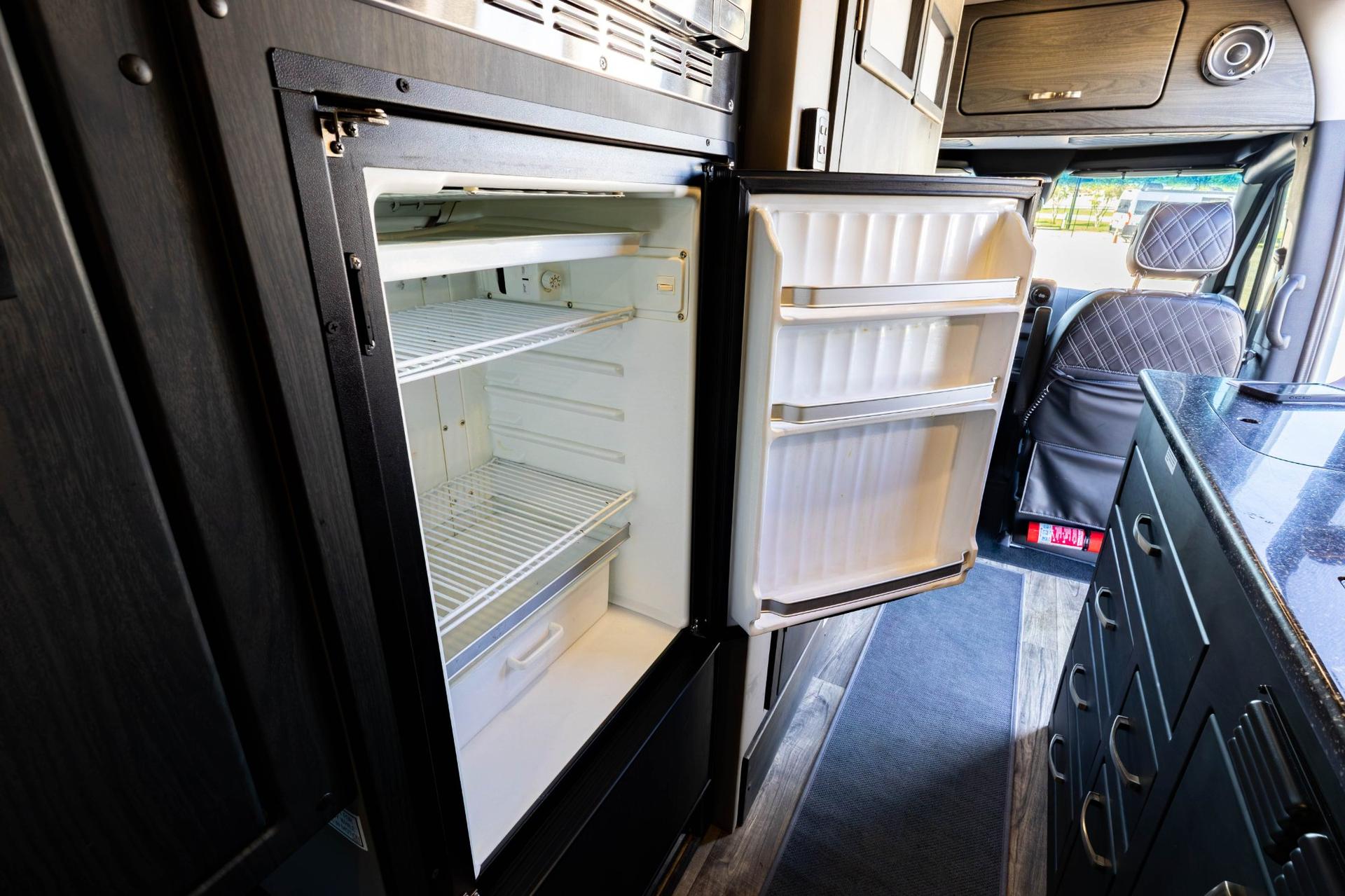 2023 Midwest Automotive Designs 2023 Midwest Automotive Designs Patriot - thumbnail 13