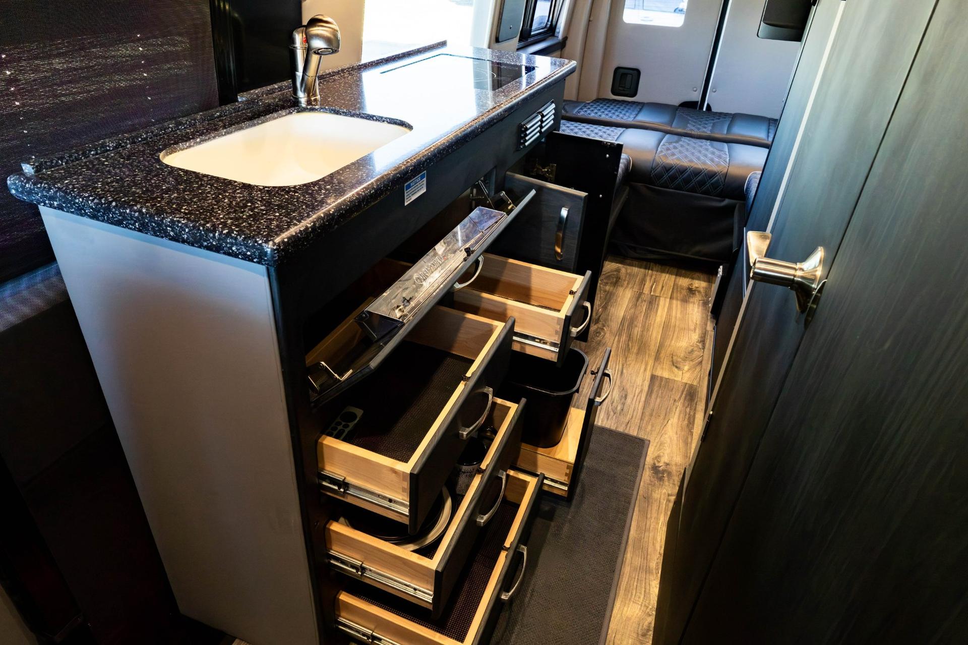 2023 Midwest Automotive Designs 2023 Midwest Automotive Designs Patriot - thumbnail 17