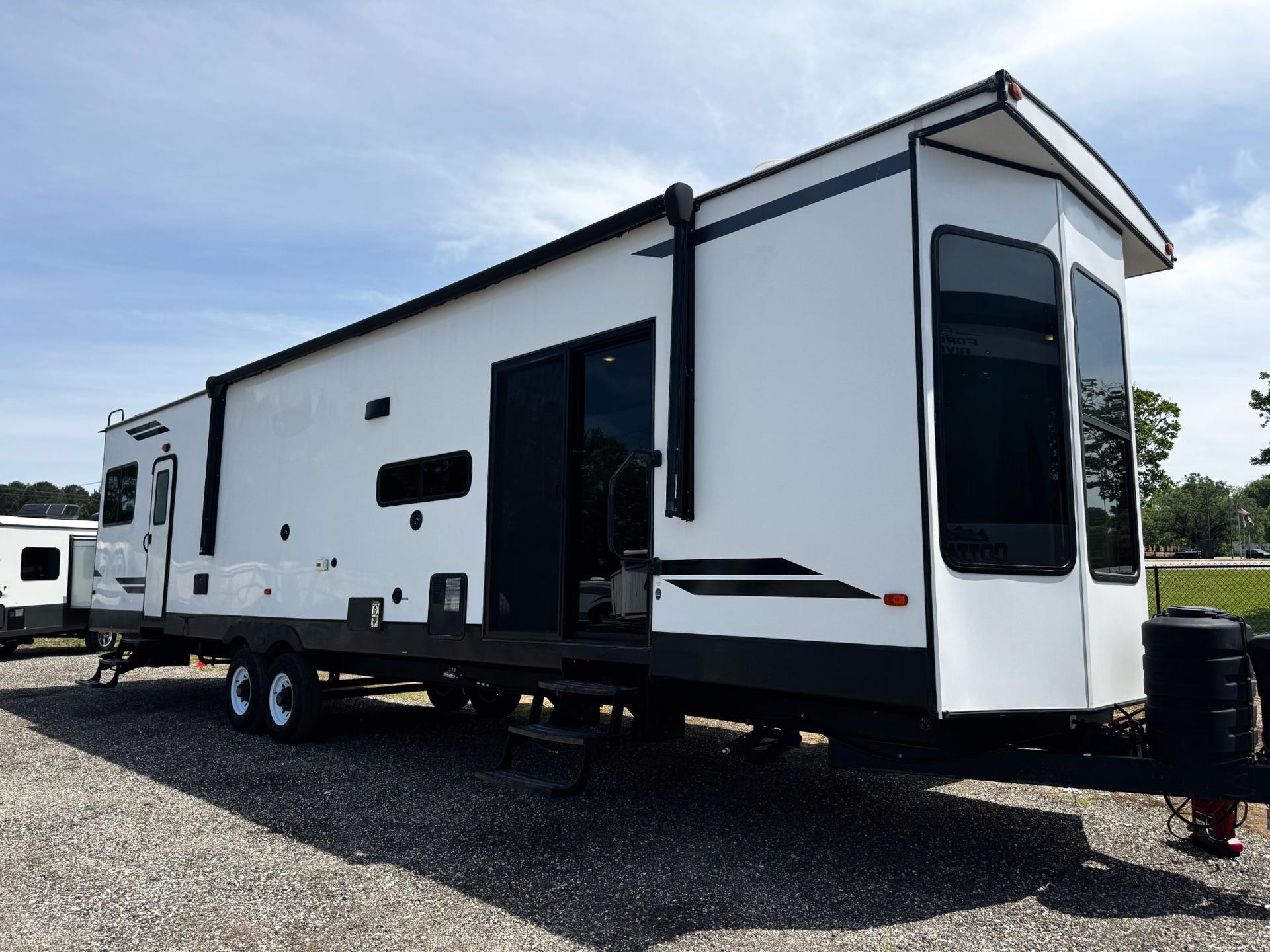 2023 Forest River Salem 40FDEN