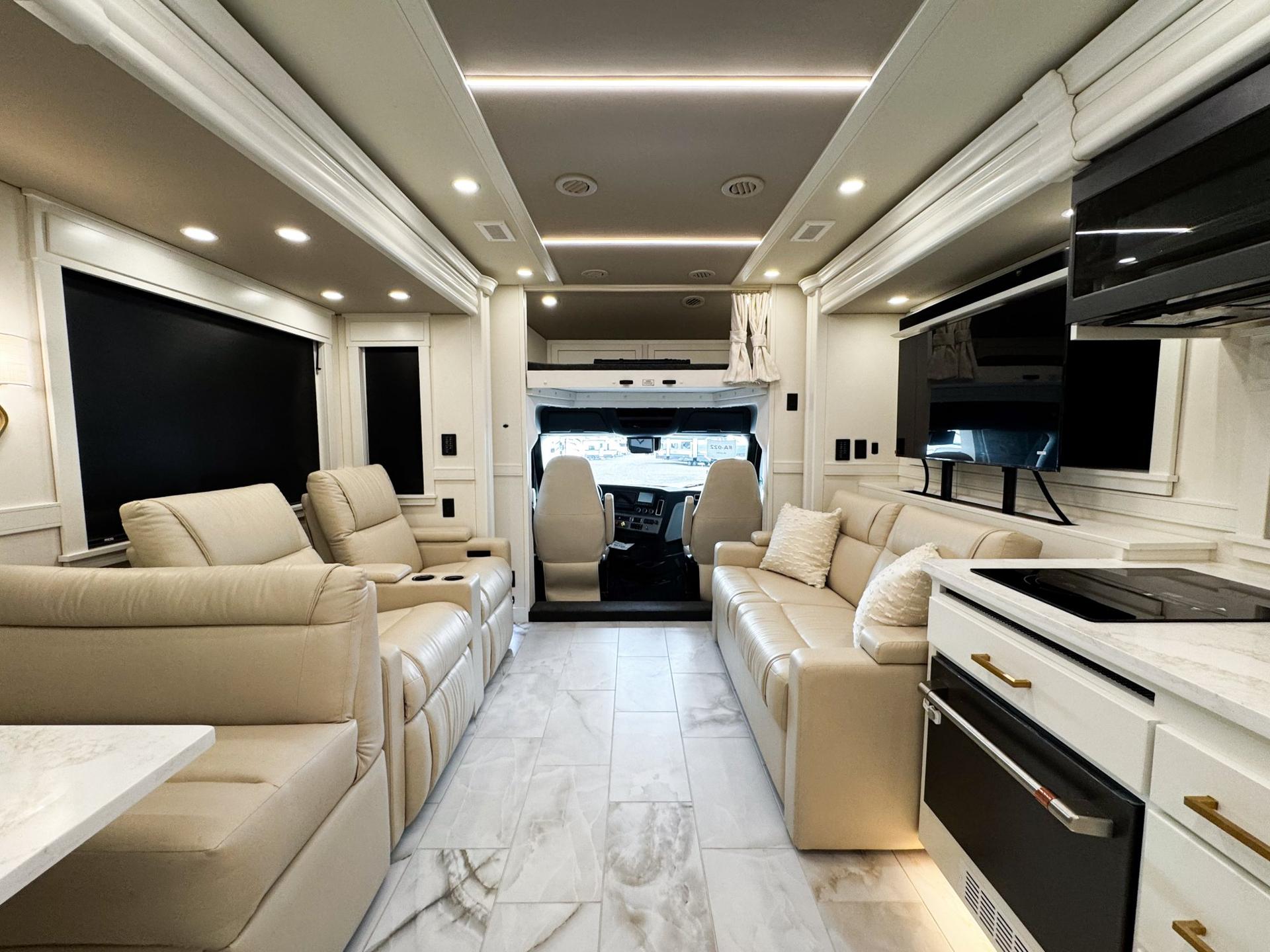 2026 Showhauler Adventure A4502