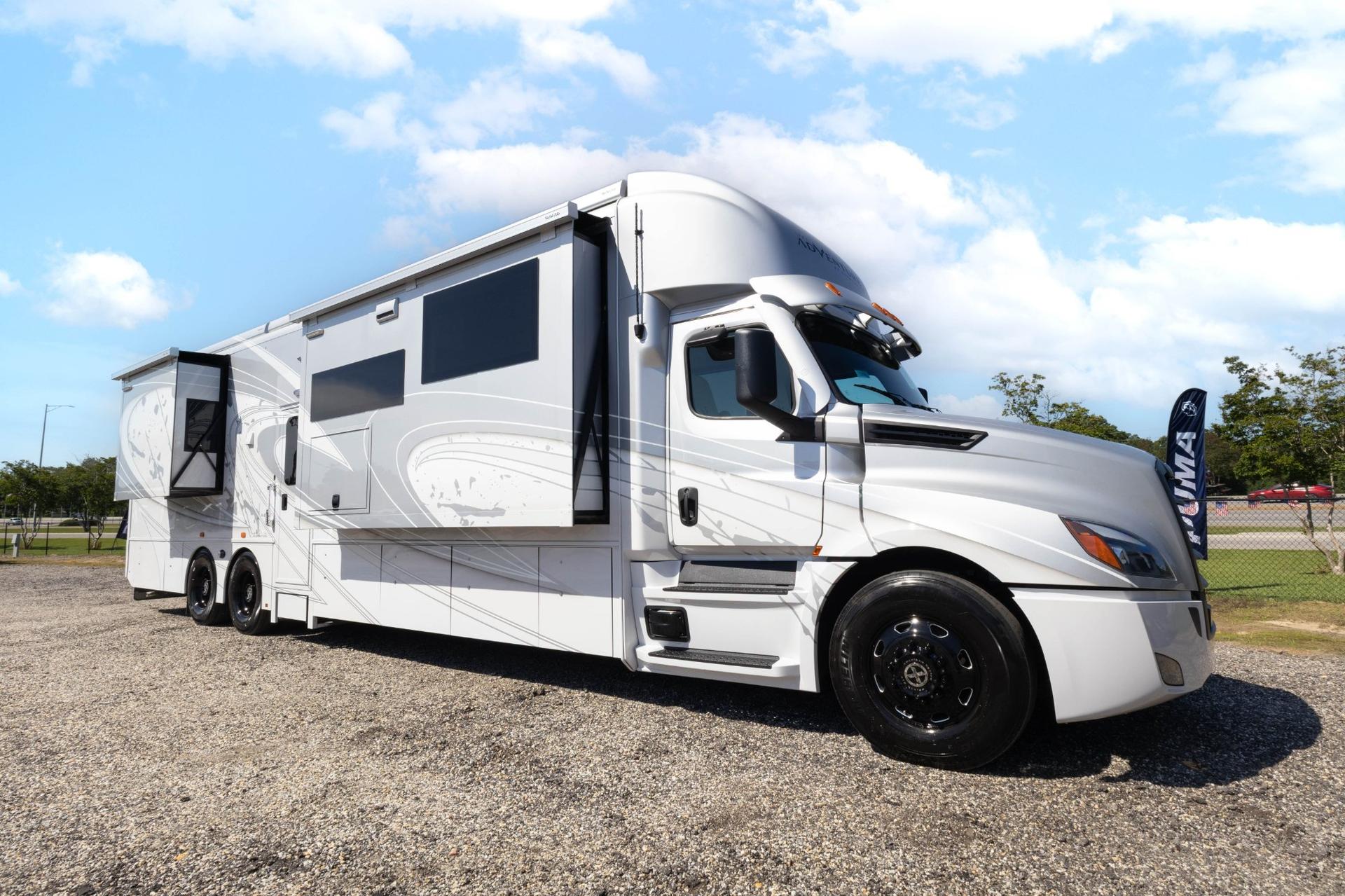 2026 Showhauler 2026 Showhauler Adventure - thumbnail 65