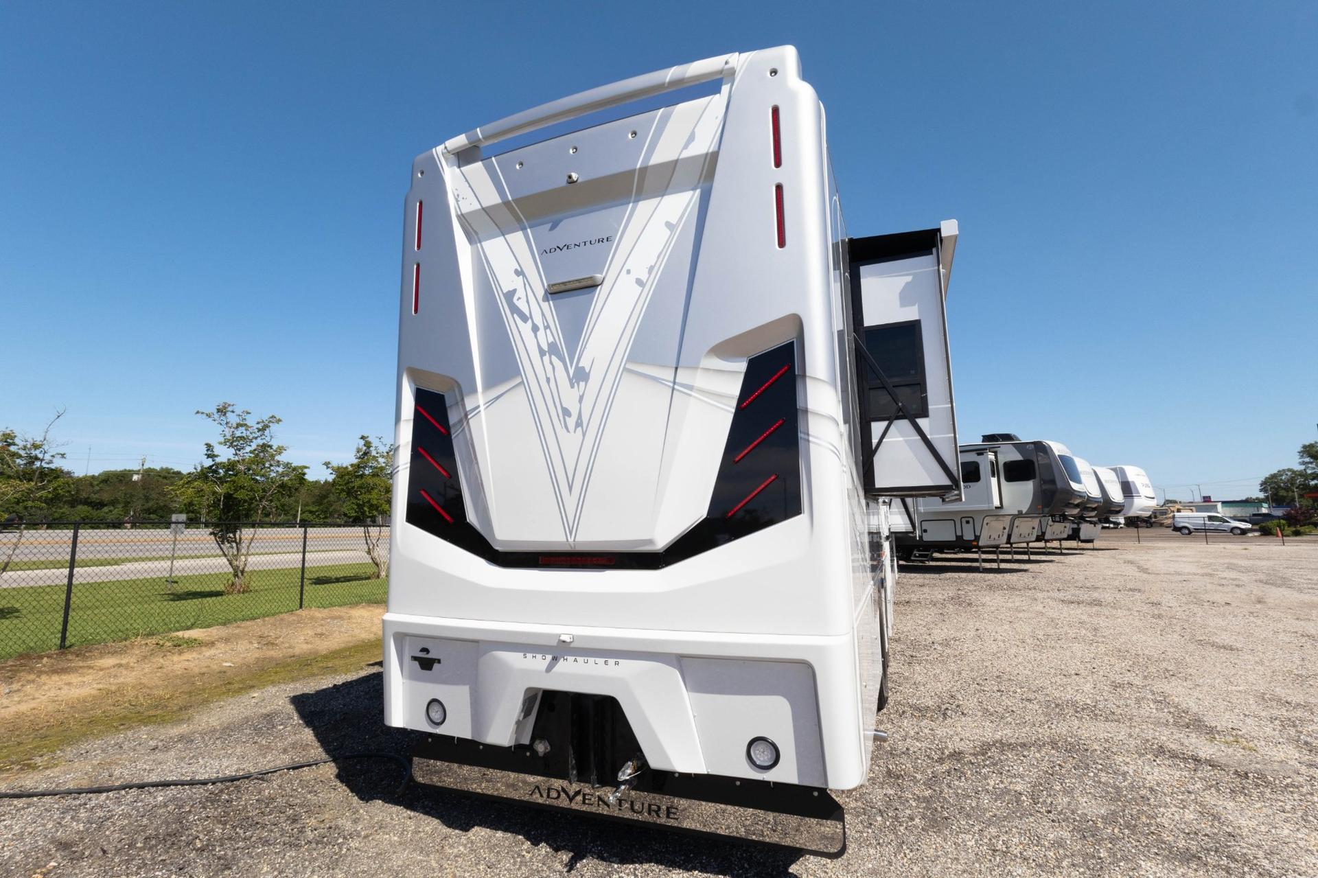 2026 Showhauler 2026 Showhauler Adventure - thumbnail 70