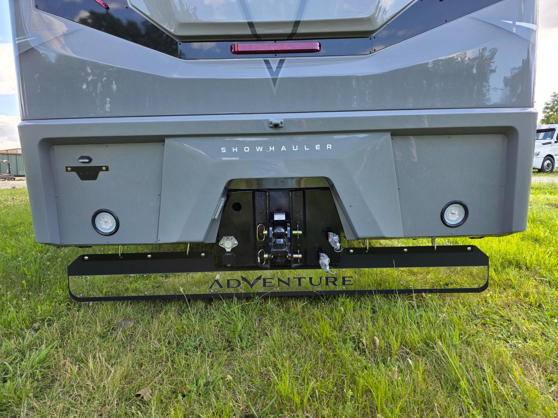 2027 Showhauler 2027 Showhauler Adventure - thumbnail 45
