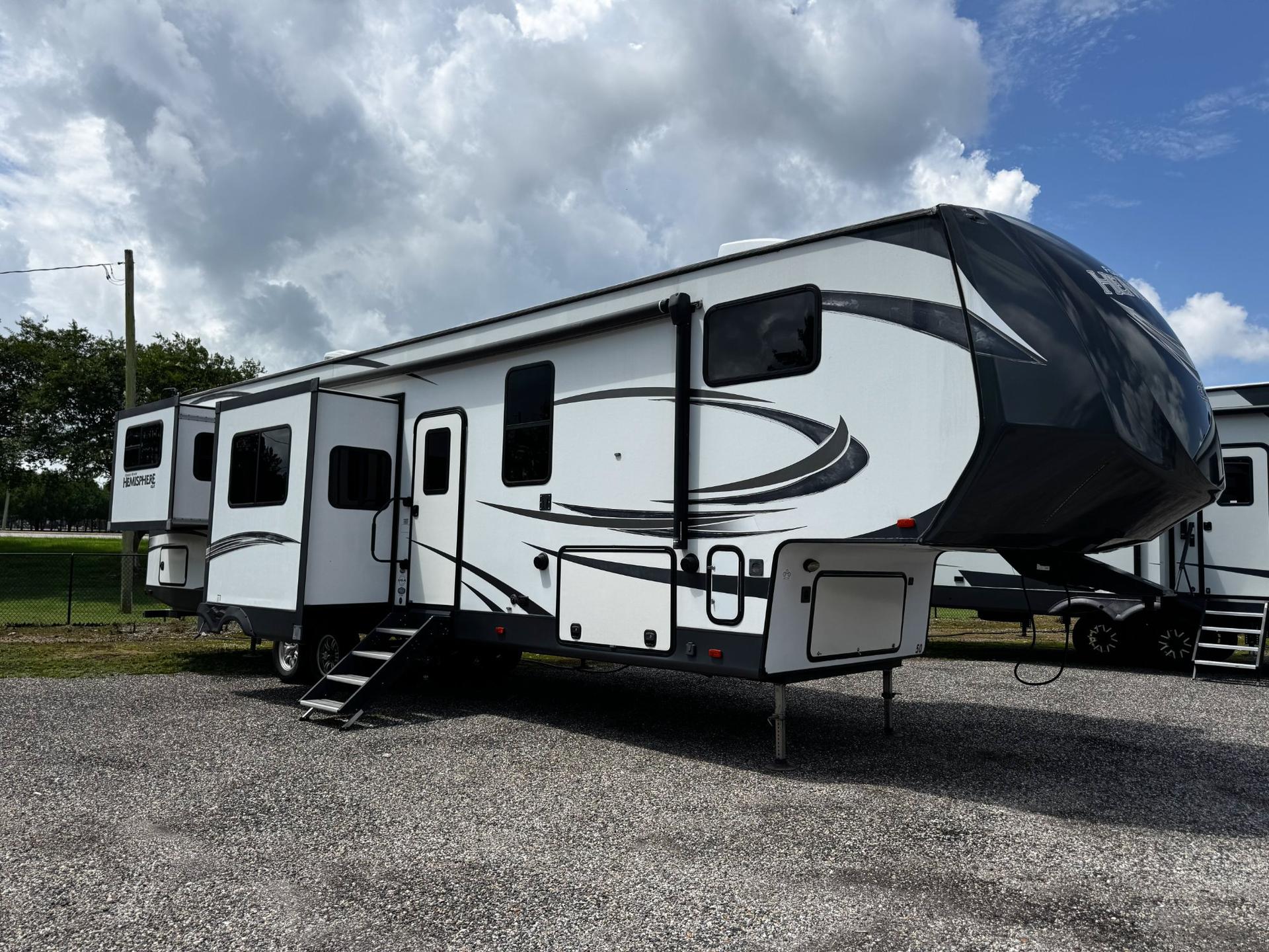 2019 Forest River Salem Hemisphere 372RD