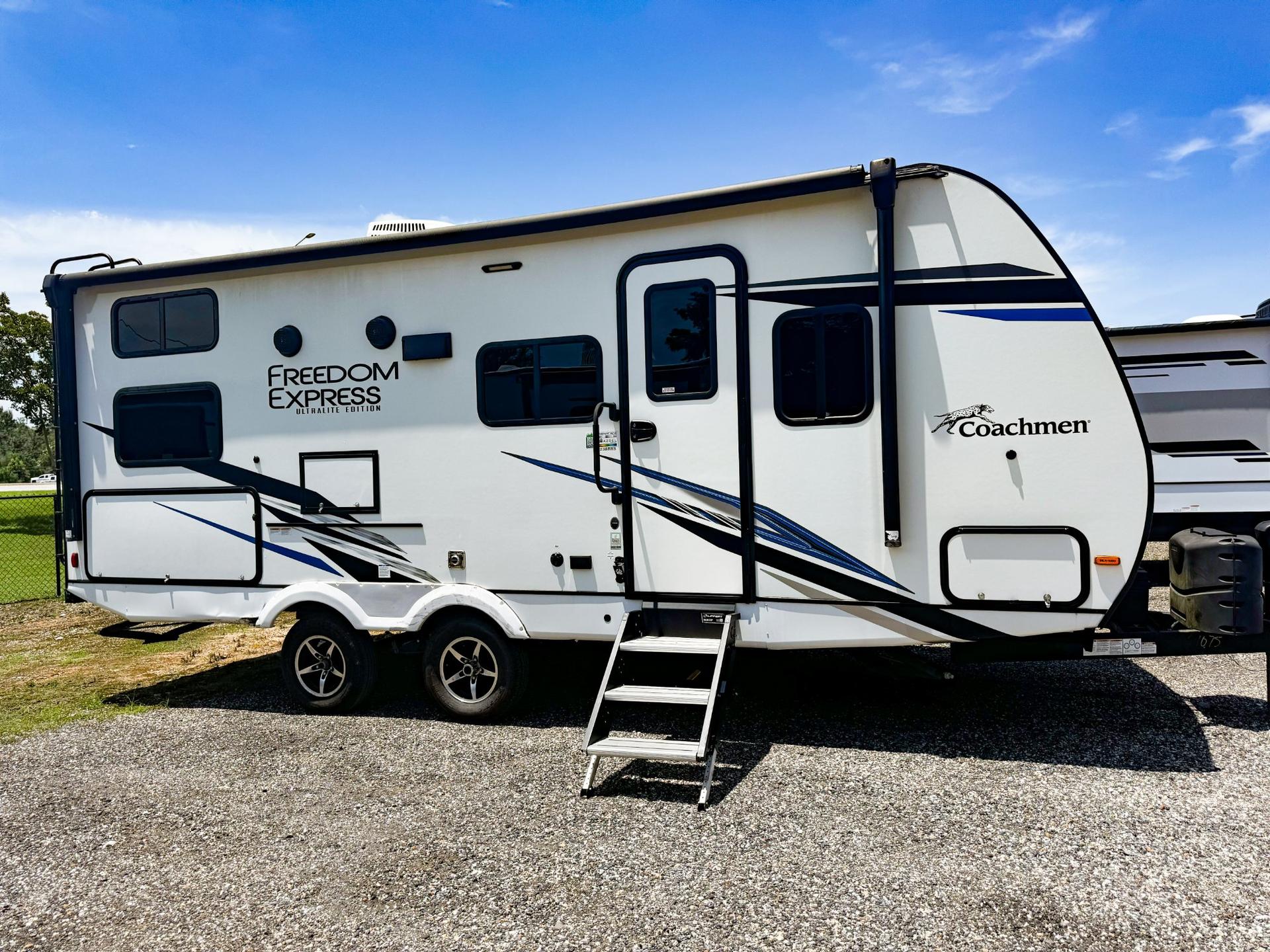 2022 Coachmen 2022 Coachmen Freedom Express Ultra Lite Series - thumbnail 30