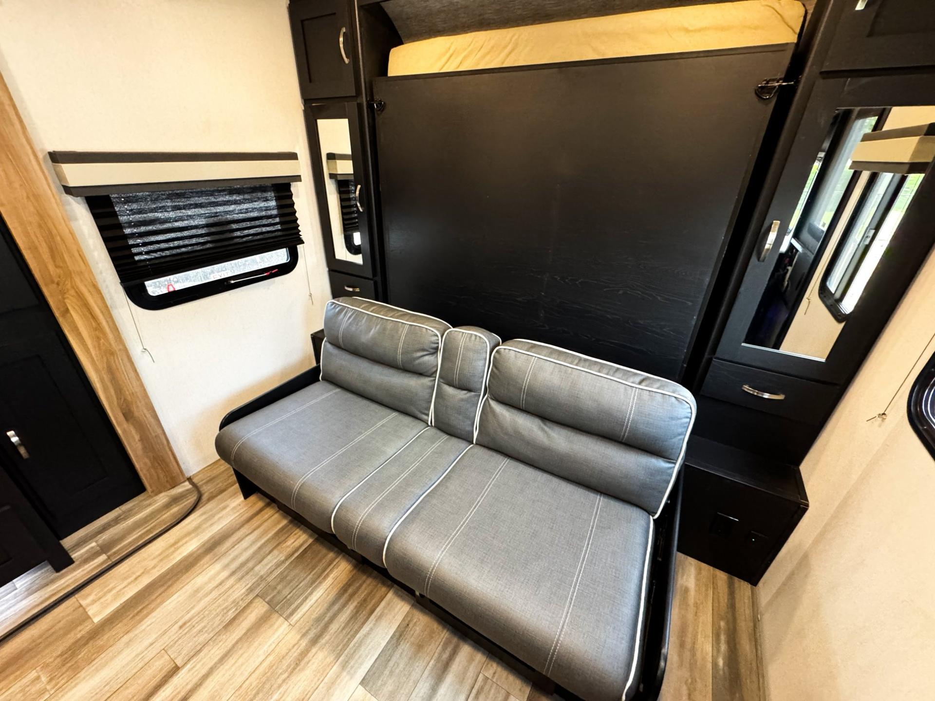 2022 Coachmen 2022 Coachmen Freedom Express Ultra Lite Series - thumbnail 4