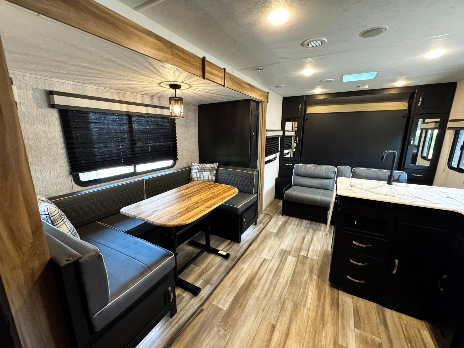 2022 Coachmen 2022 Coachmen Freedom Express Ultra Lite Series - thumbnail 9