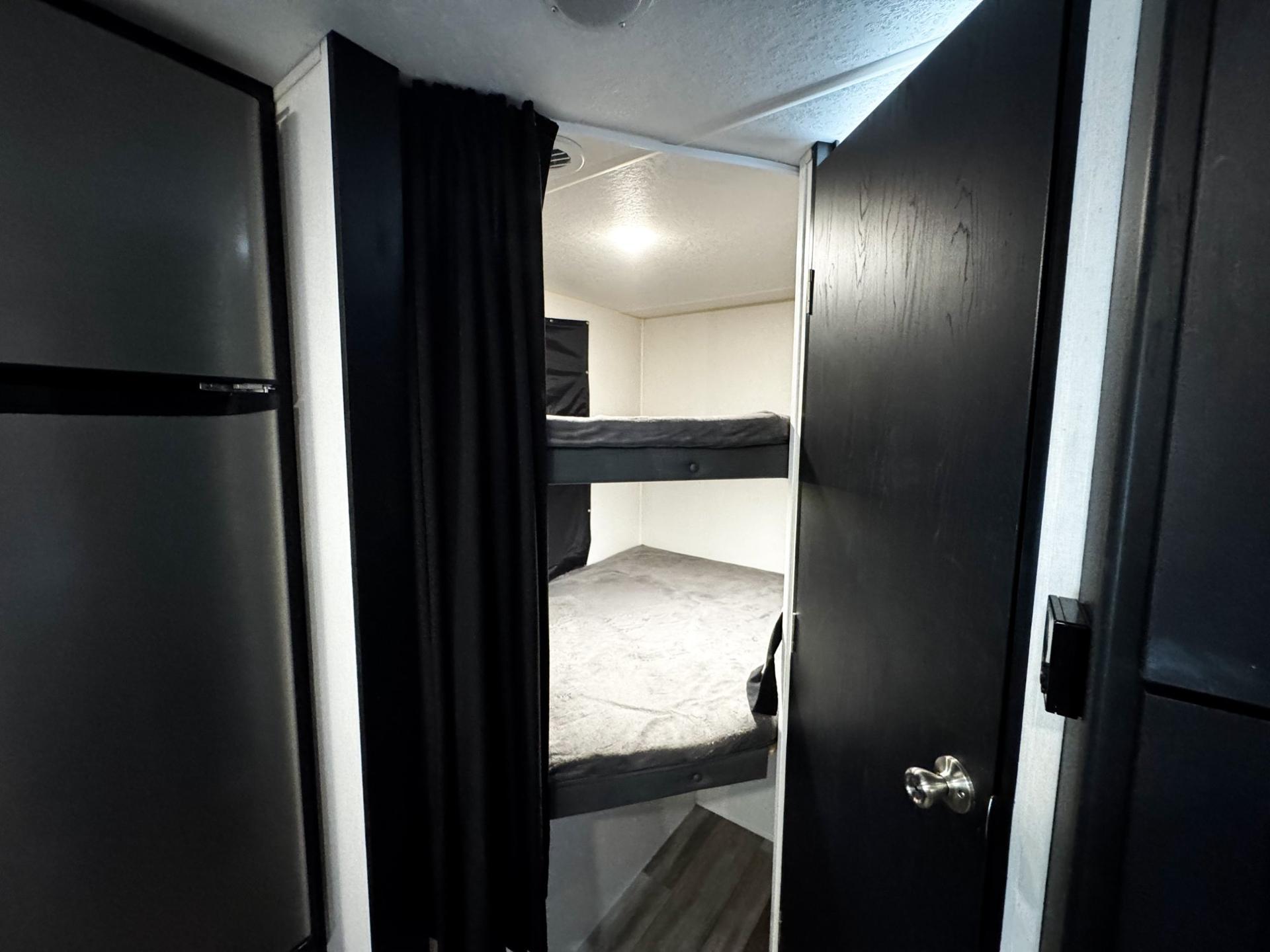 2022 Coachmen 2022 Coachmen Freedom Express Ultra Lite Series - thumbnail 13