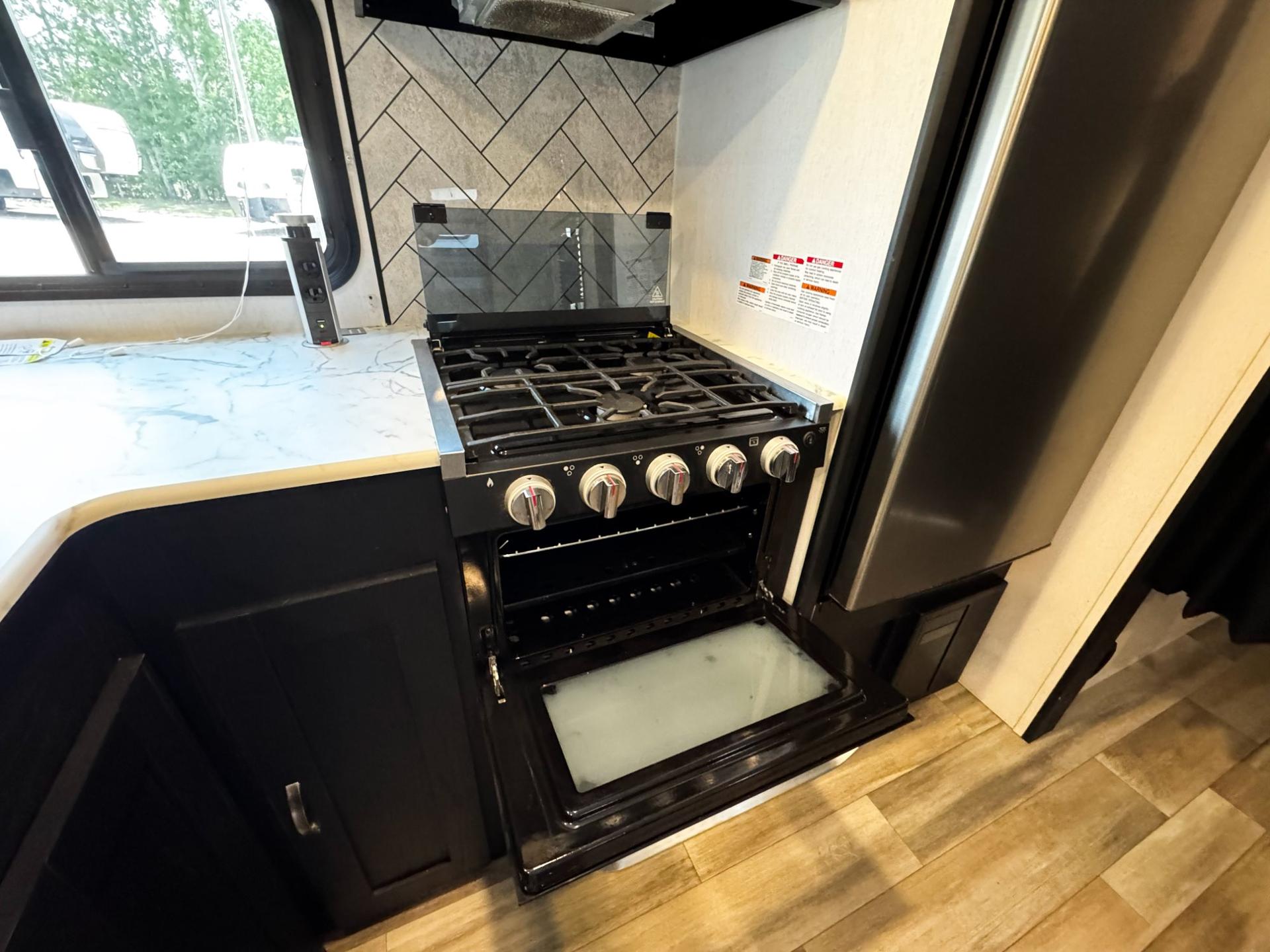 2022 Coachmen 2022 Coachmen Freedom Express Ultra Lite Series - thumbnail 22