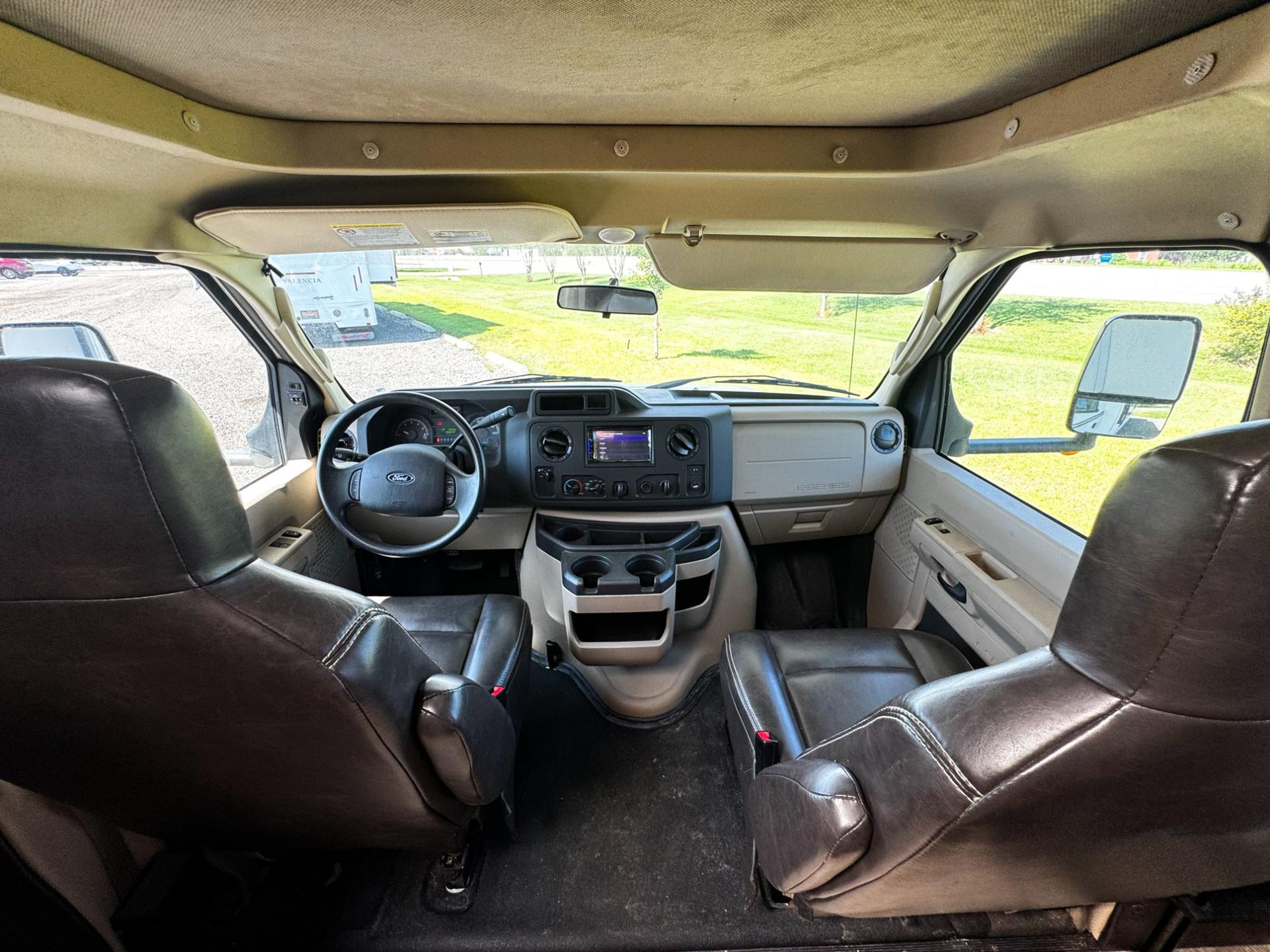 2019 Forest River 2019 Forest River Sunseeker - thumbnail 8