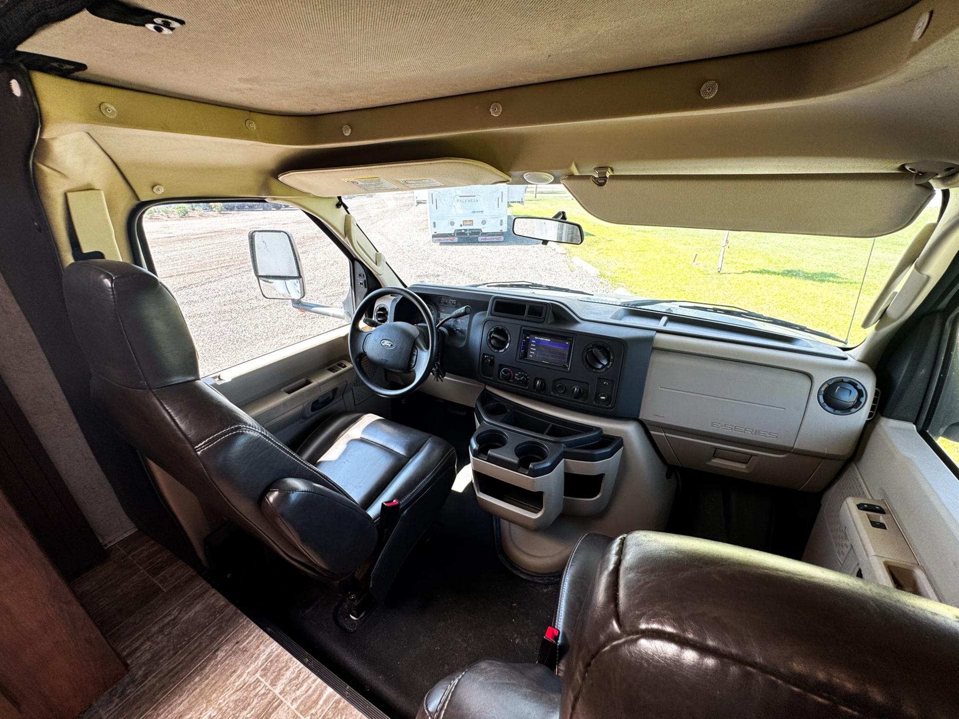 2019 Forest River 2019 Forest River Sunseeker - thumbnail 9