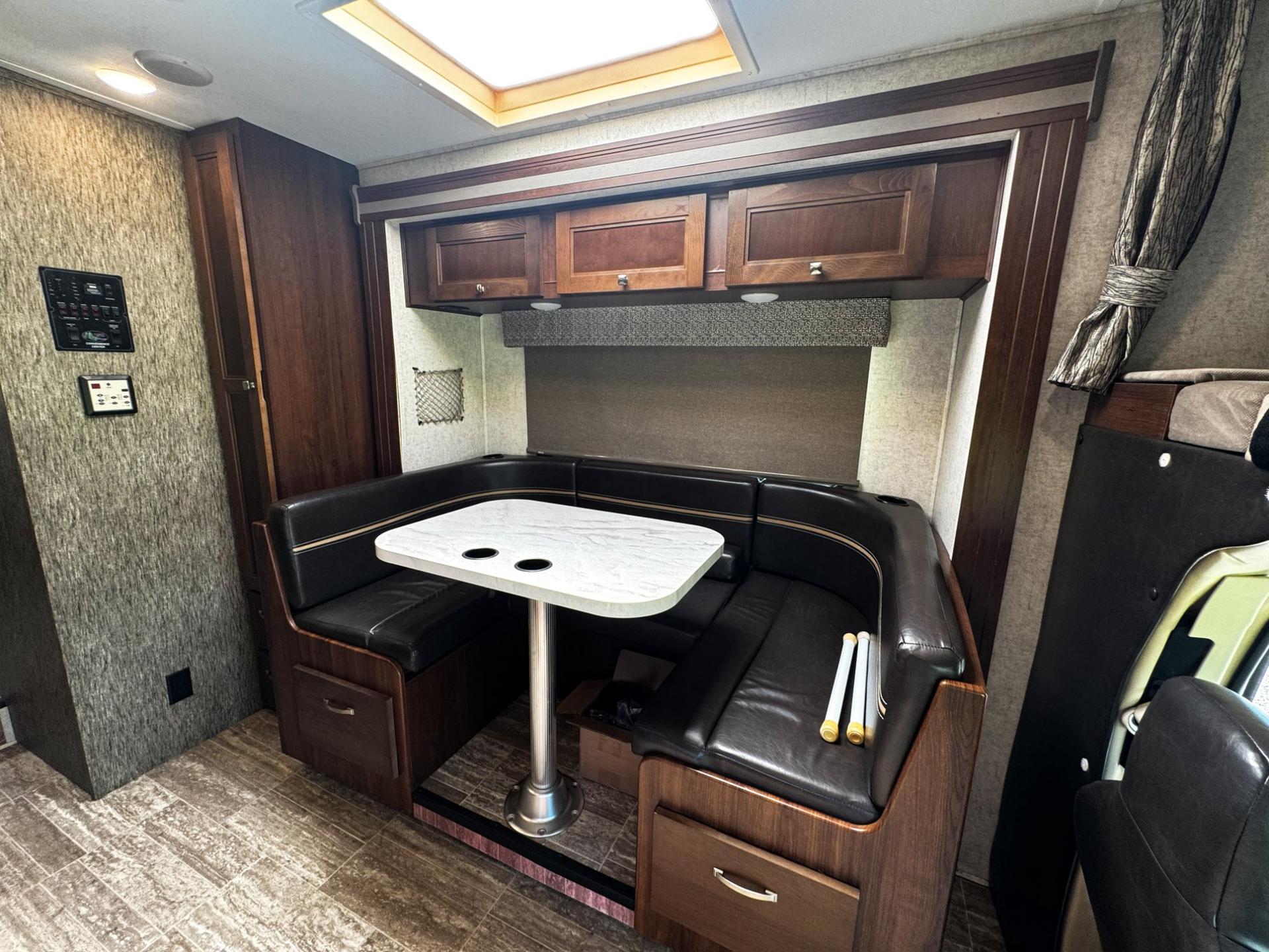 2019 Forest River 2019 Forest River Sunseeker - thumbnail 13