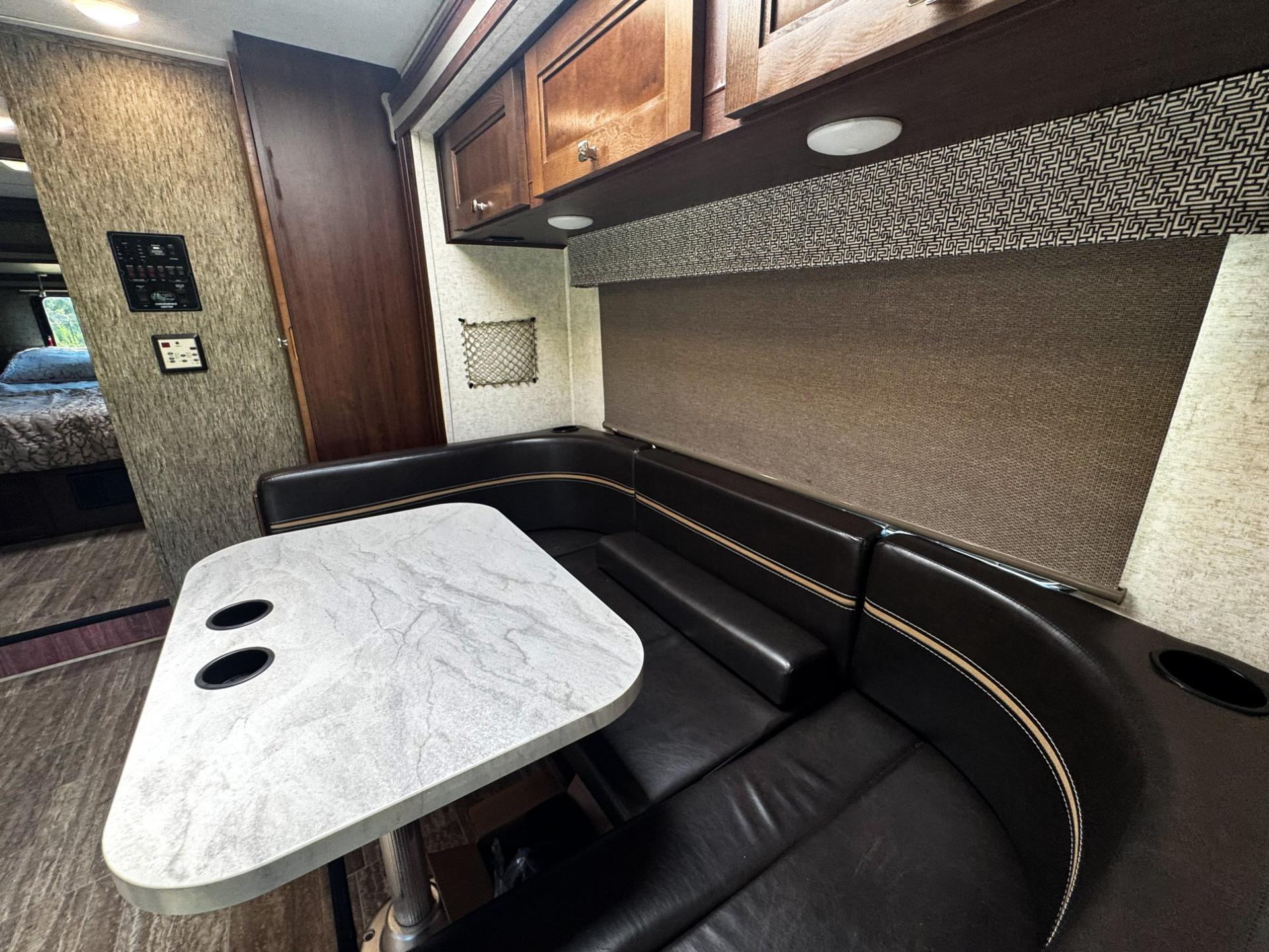2019 Forest River 2019 Forest River Sunseeker - thumbnail 14