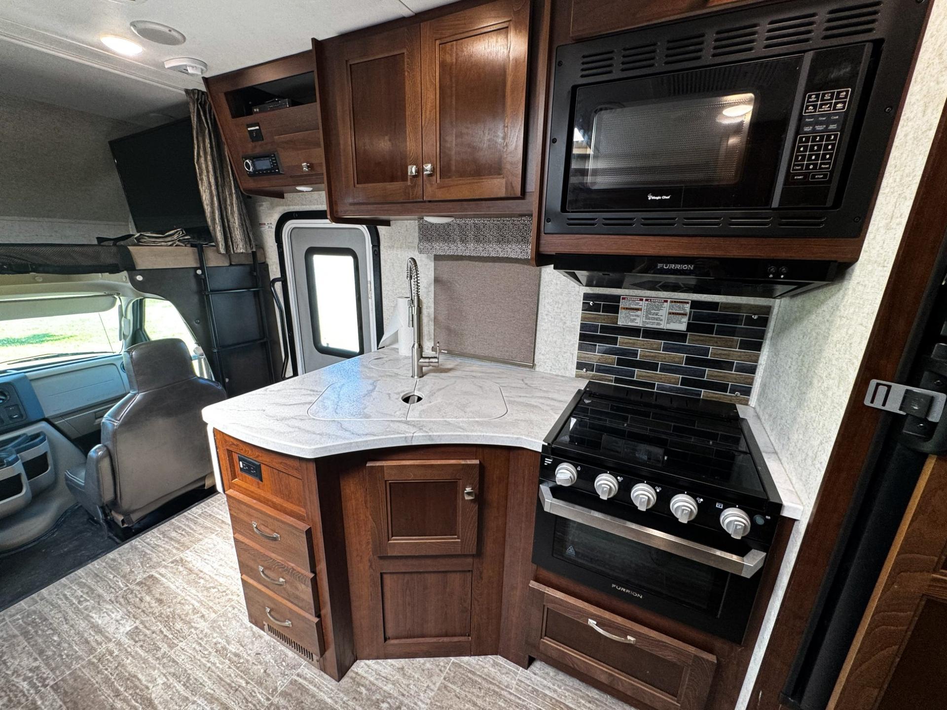 2019 Forest River 2019 Forest River Sunseeker - thumbnail 16