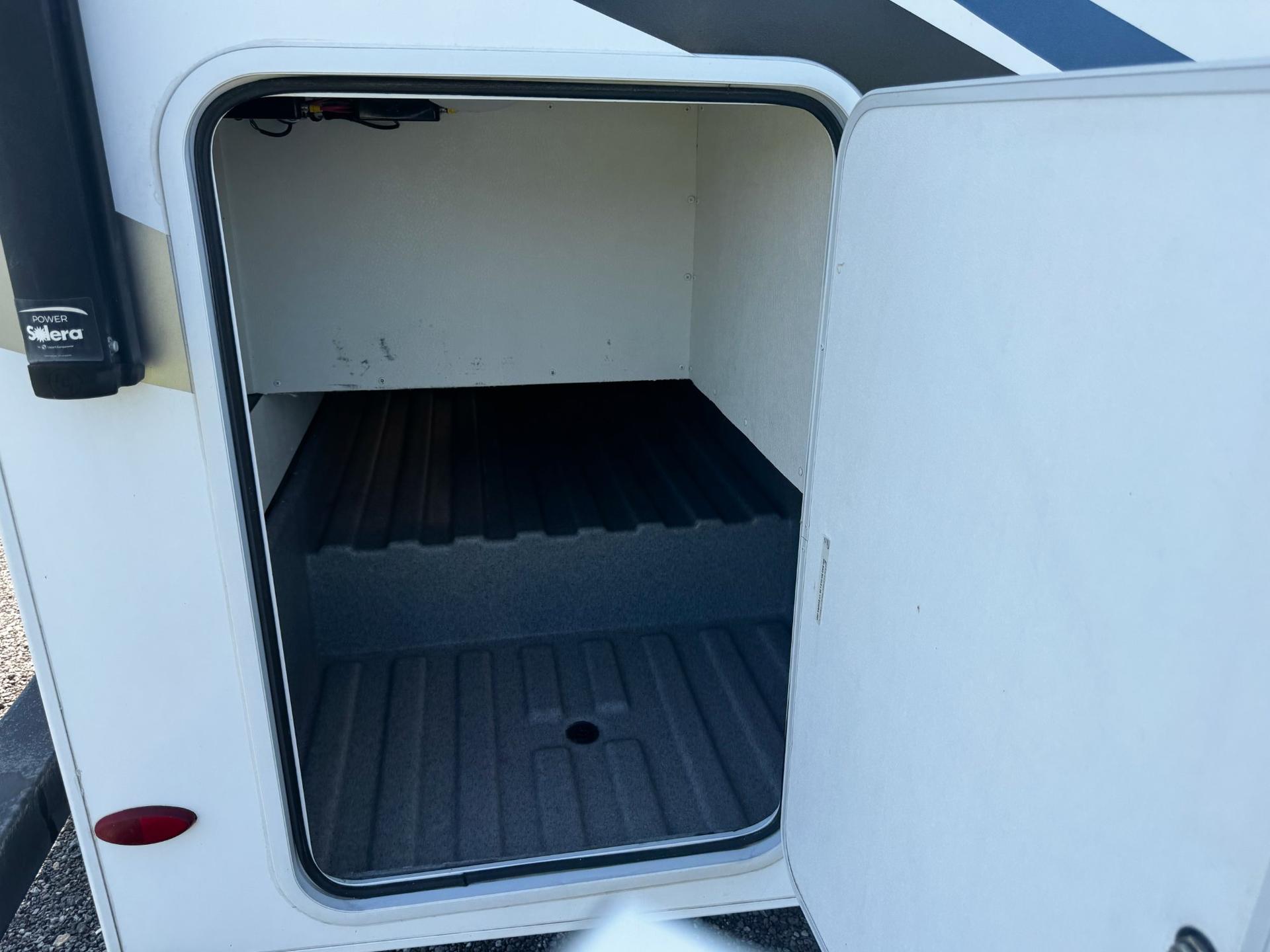 2019 Forest River 2019 Forest River Sunseeker - thumbnail 42