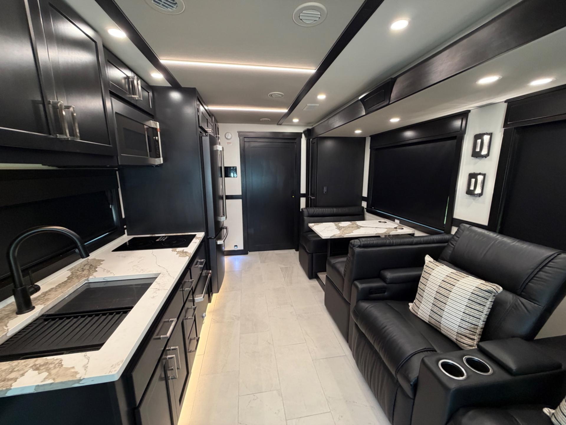 2027 Showhauler 2027 Showhauler Adventure - thumbnail 35