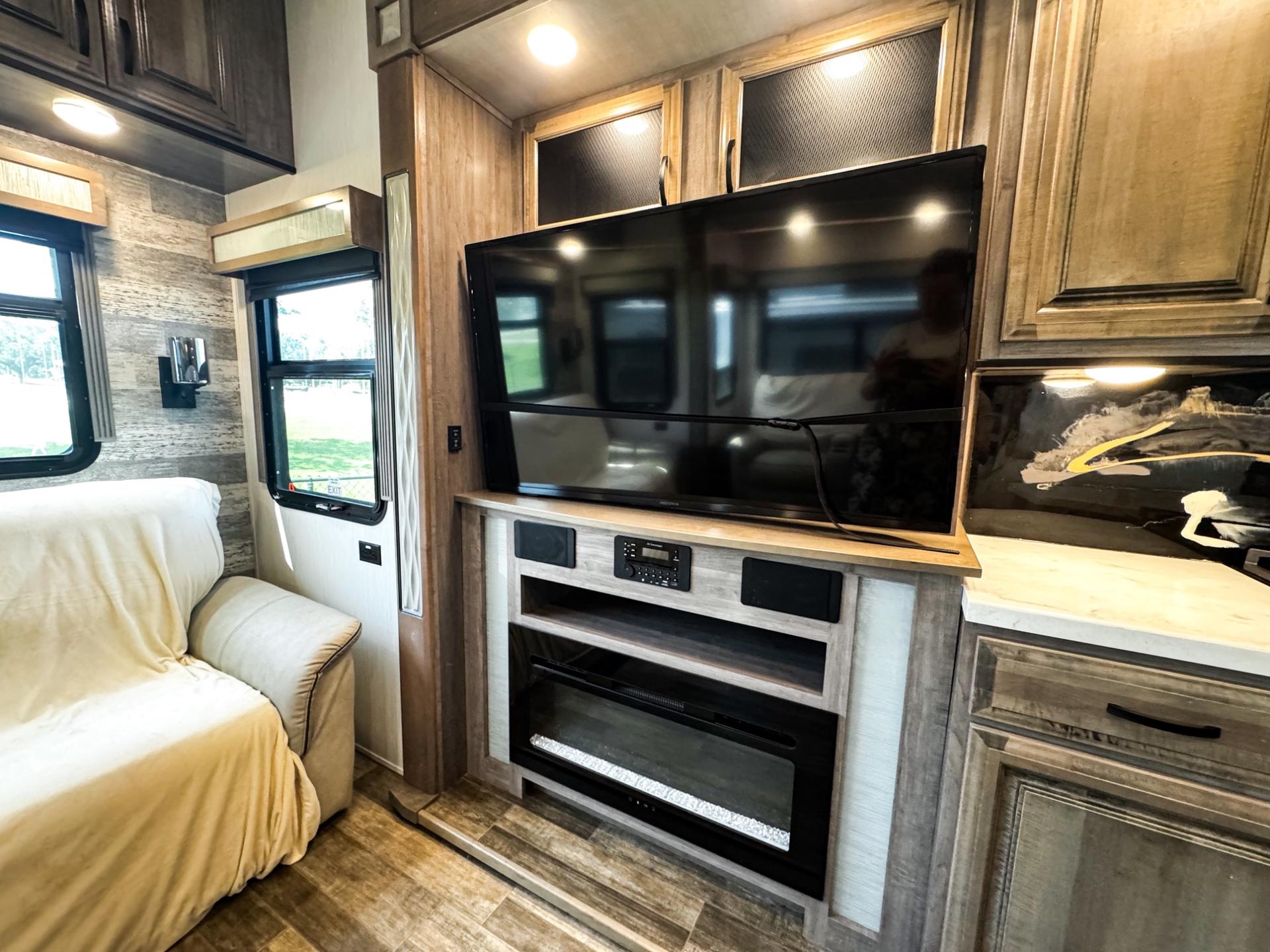 2021 Forest River 2021 Forest River Cedar Creek Champagne - thumbnail 9