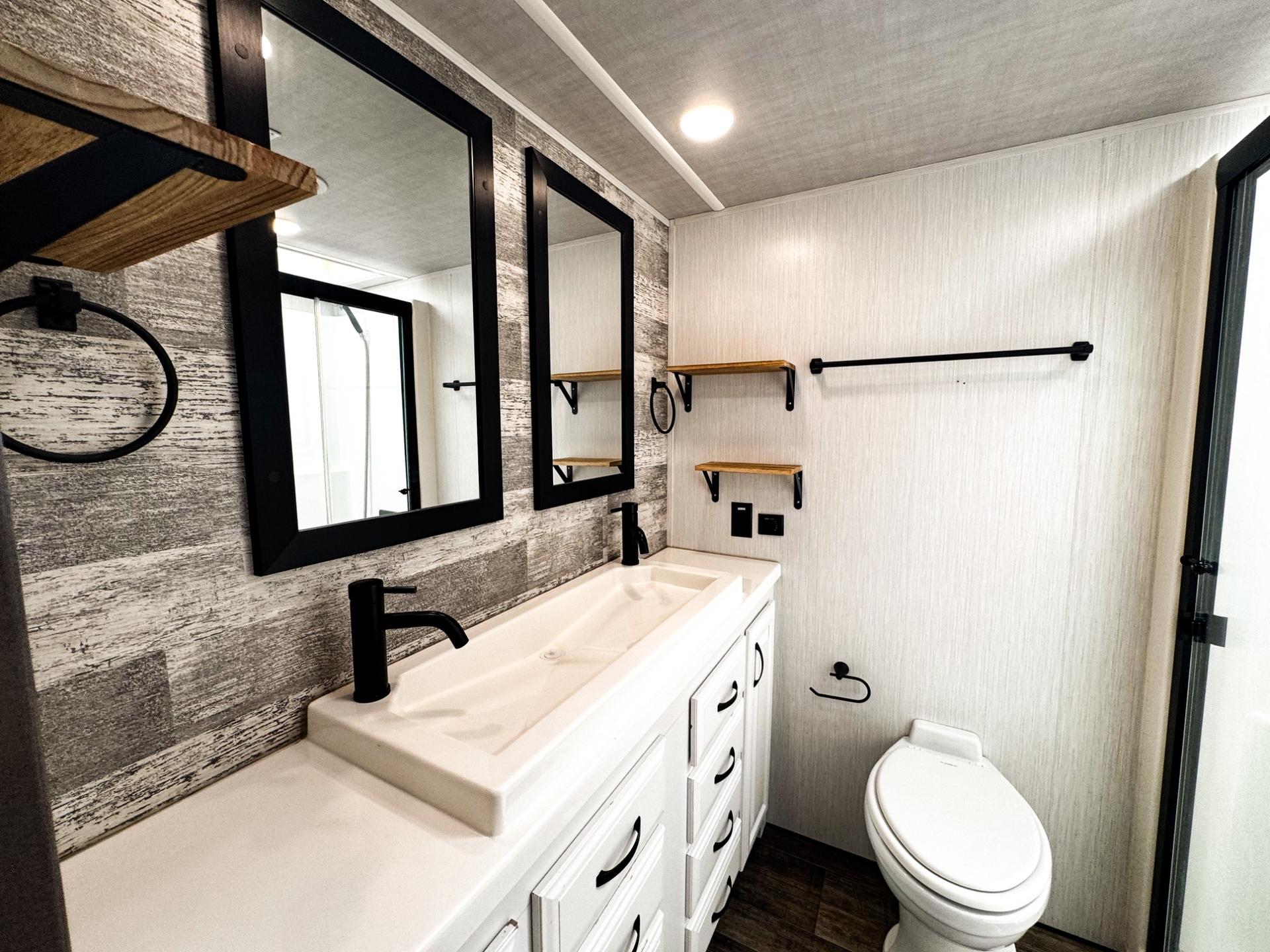 2021 Forest River 2021 Forest River Cedar Creek Champagne - thumbnail 20