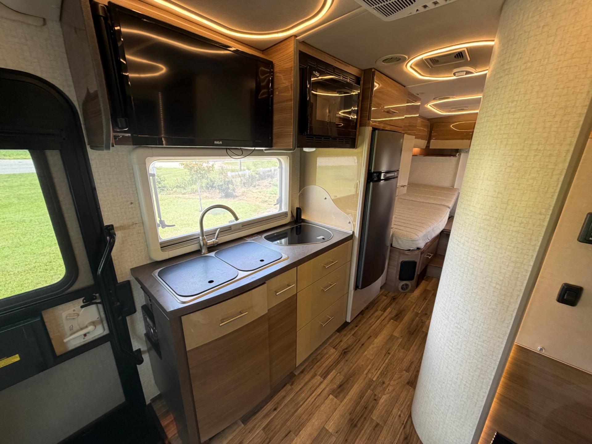 2018 Winnebago 2018 Winnebago View - thumbnail 8