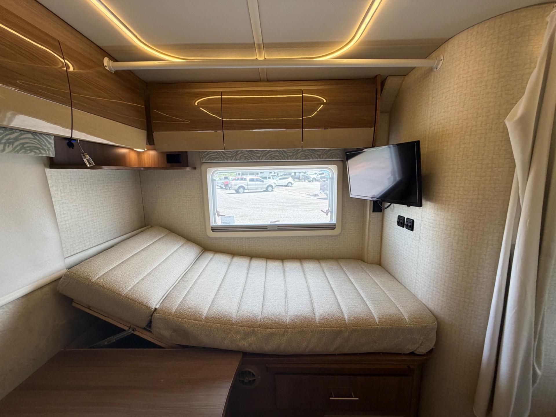 2018 Winnebago 2018 Winnebago View - thumbnail 18