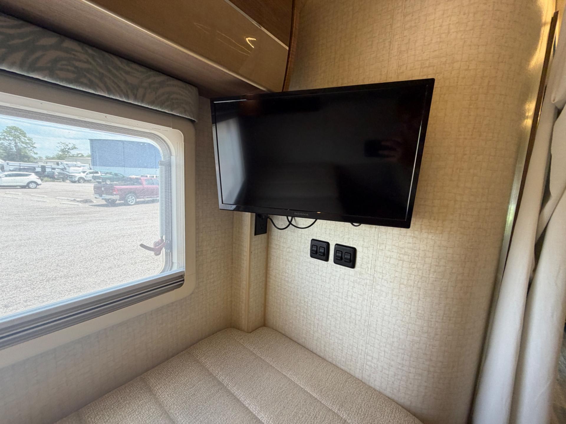2018 Winnebago 2018 Winnebago View - thumbnail 19
