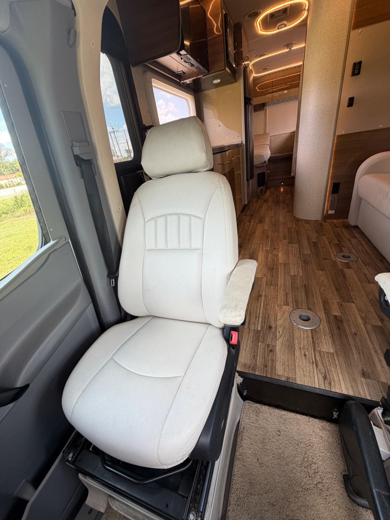 2018 Winnebago 2018 Winnebago View - thumbnail 23
