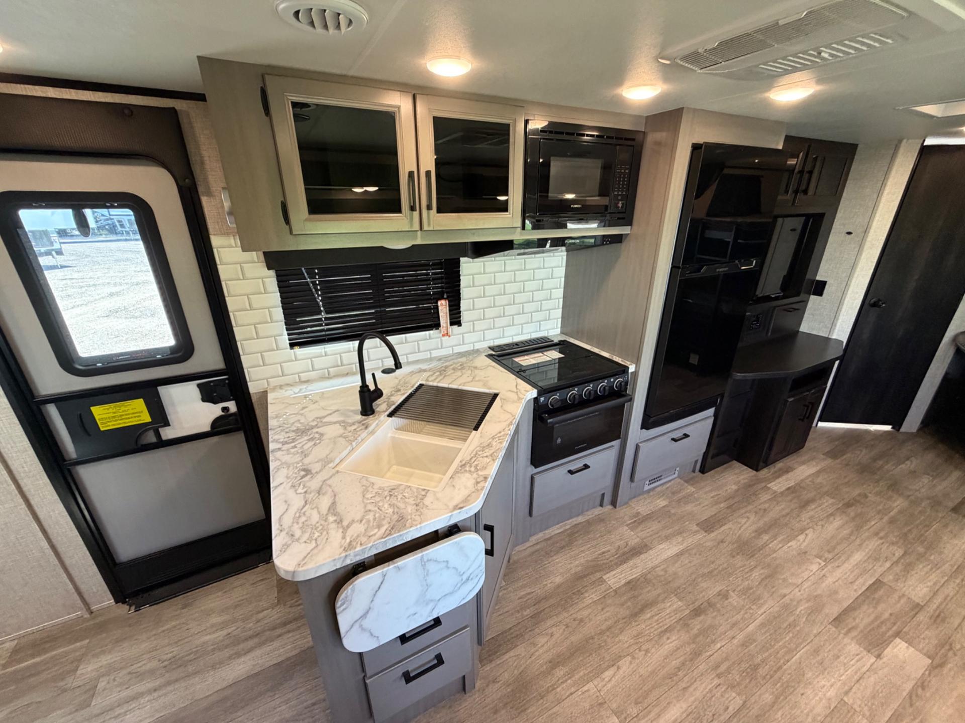 2023 Jayco 2023 Jayco Jay Feather - thumbnail 5