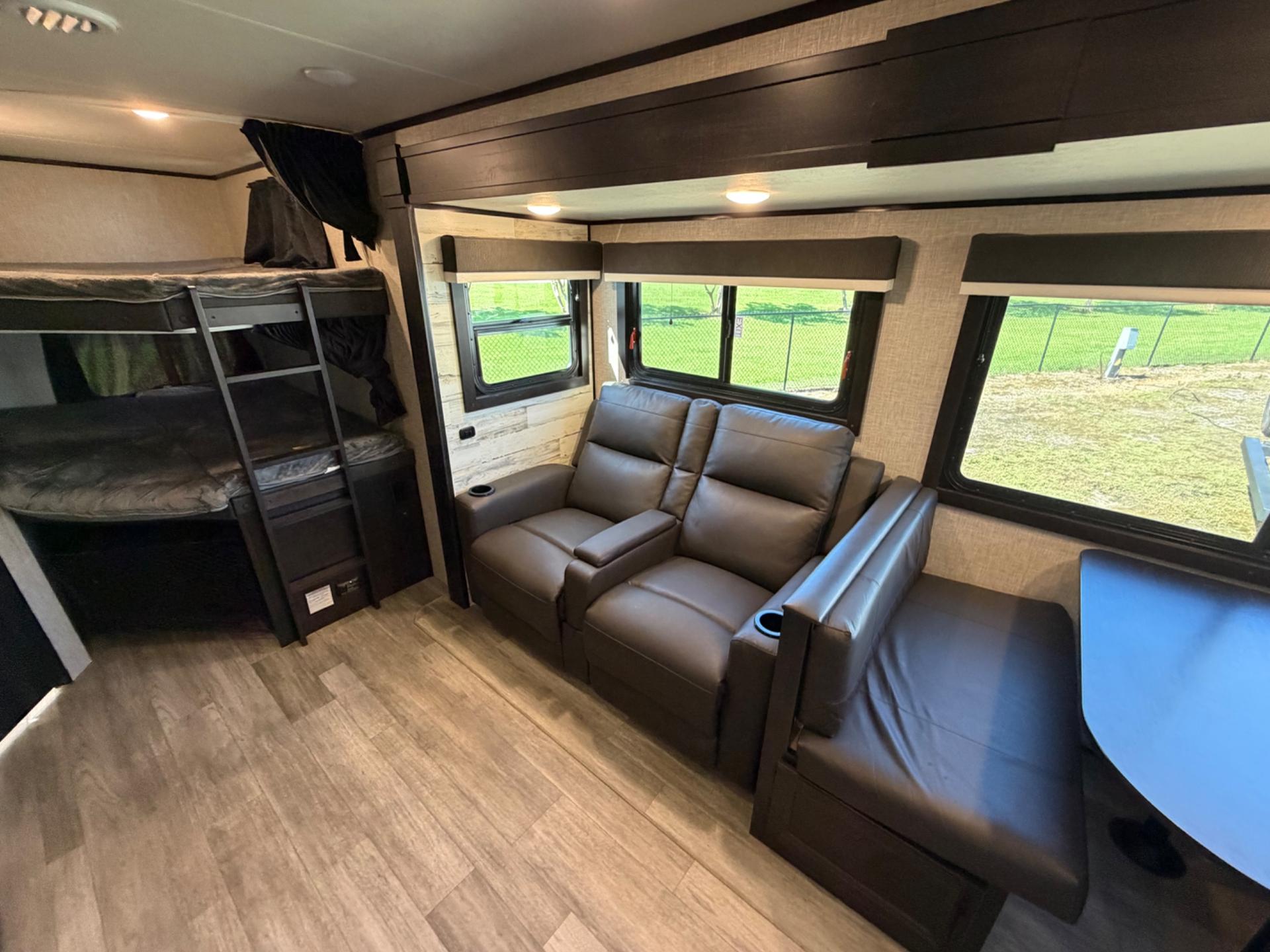 2023 Jayco 2023 Jayco Jay Feather - thumbnail 7