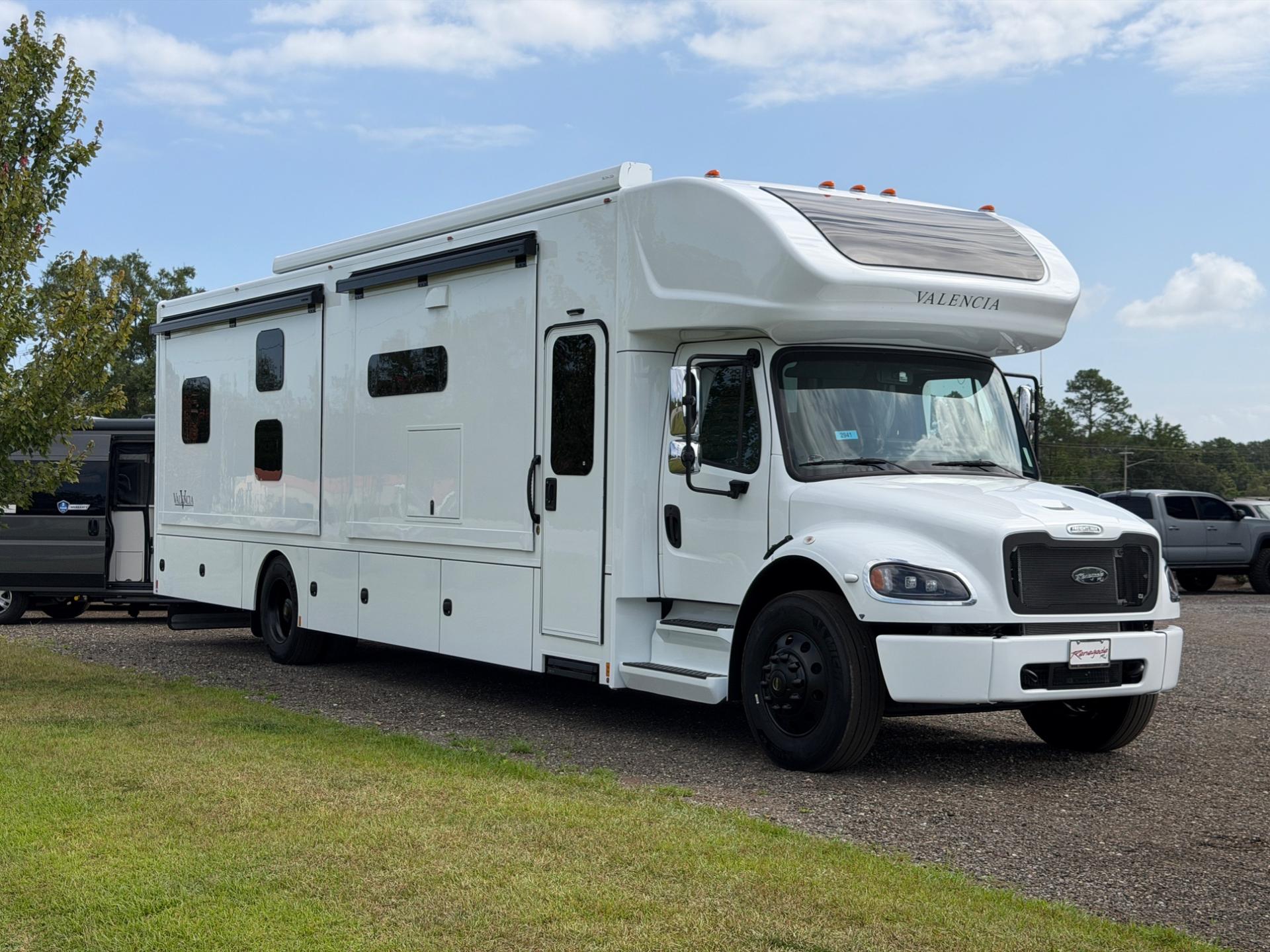 2027 Renegade Valencia 39BB