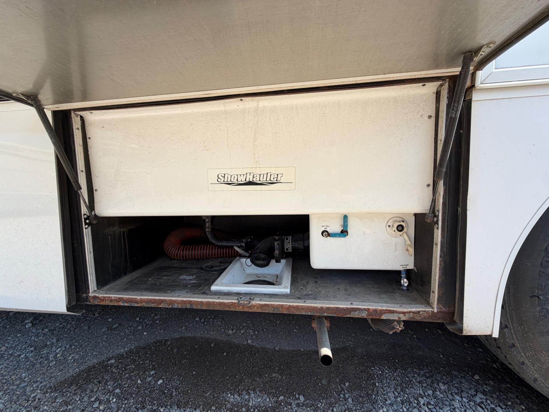 2014 ShowHauler 2014 ShowHauler M-24 - thumbnail 45