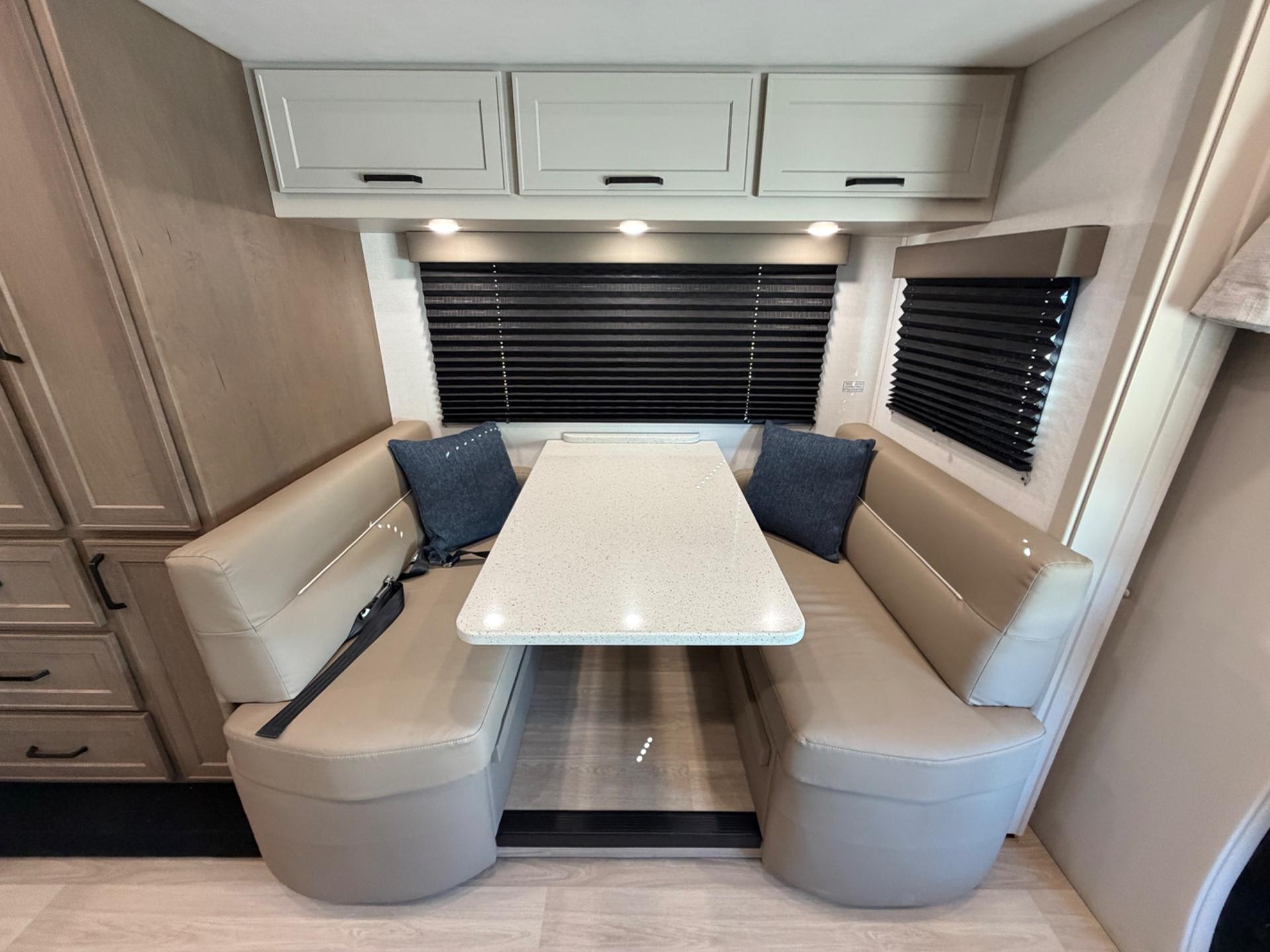 2027 Renegade RV 2027 Renegade RV Villagio - thumbnail 9