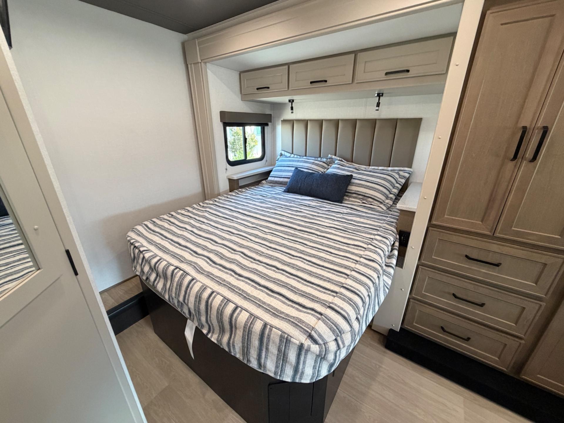 2027 Renegade RV 2027 Renegade RV Villagio - thumbnail 21