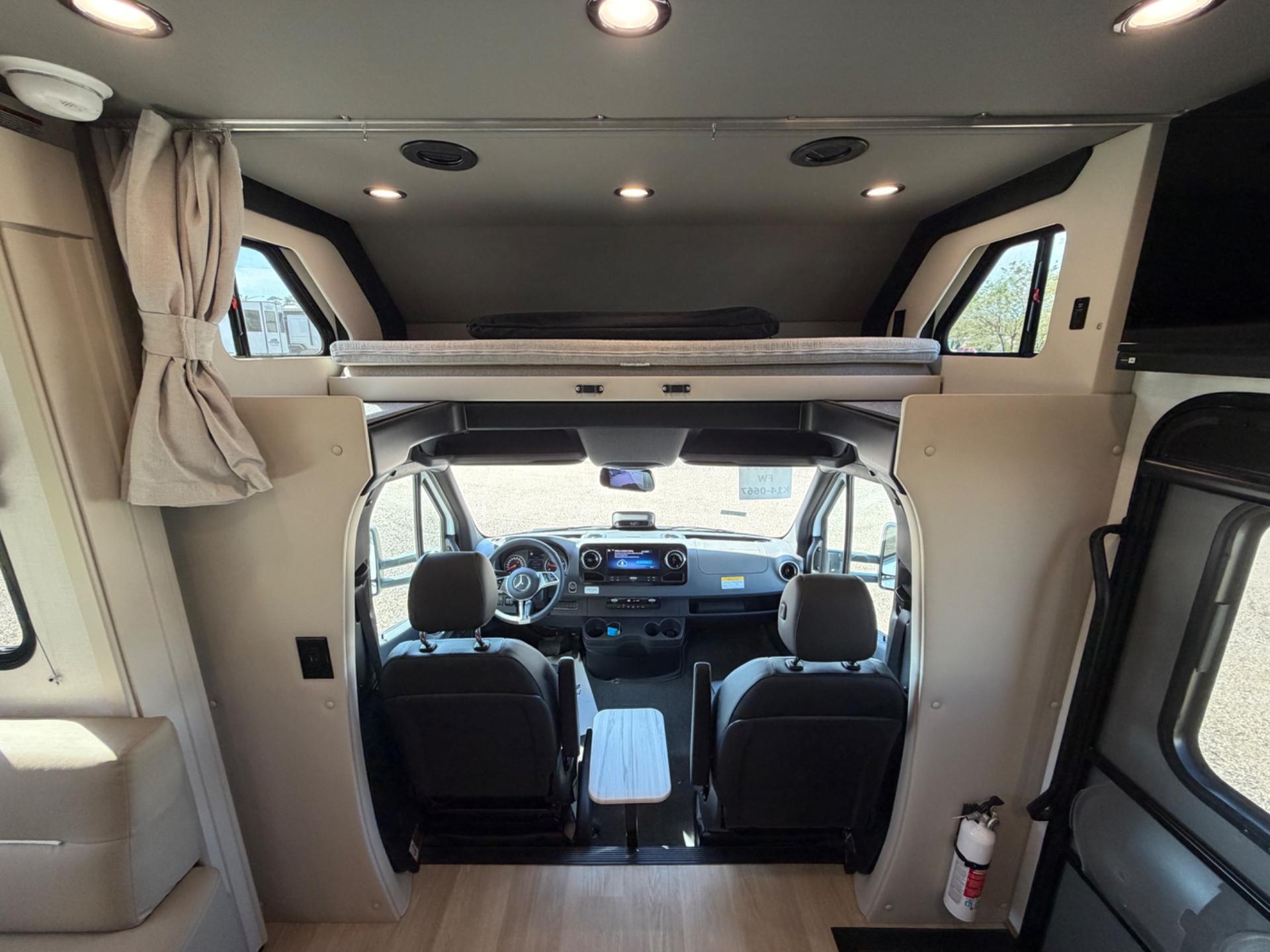2027 Renegade RV 2027 Renegade RV Villagio - thumbnail 27