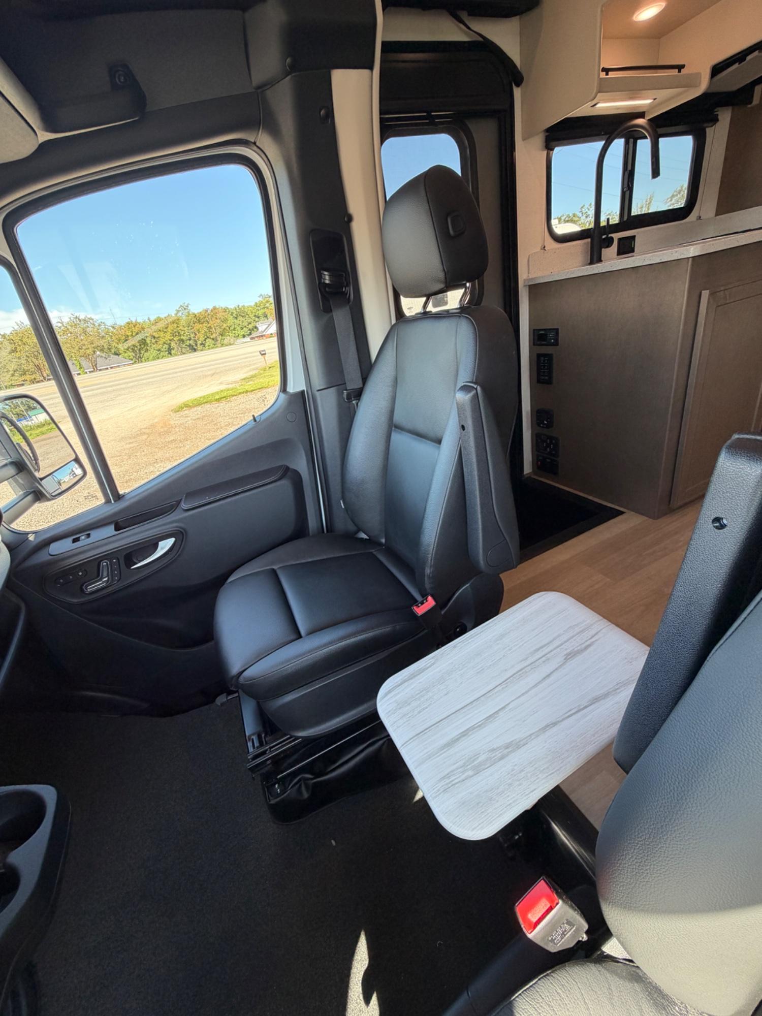 2027 Renegade RV 2027 Renegade RV Villagio - thumbnail 31