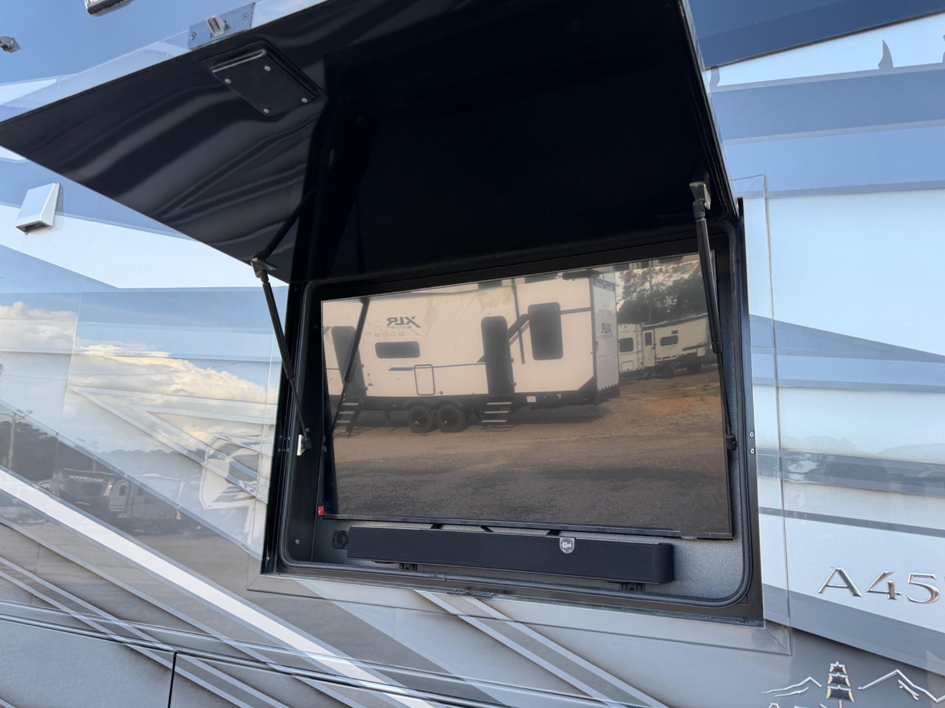 2027 ShowHauler 2027 ShowHauler Adventure - thumbnail 53