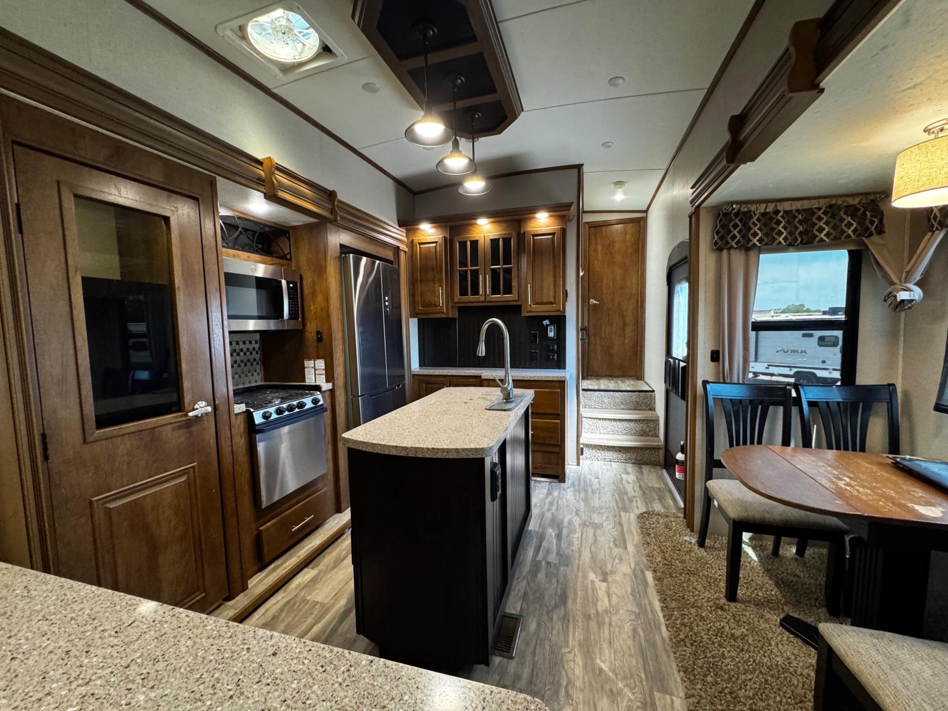 2019 Coachmen 2019 Coachmen Brookstone - thumbnail 10